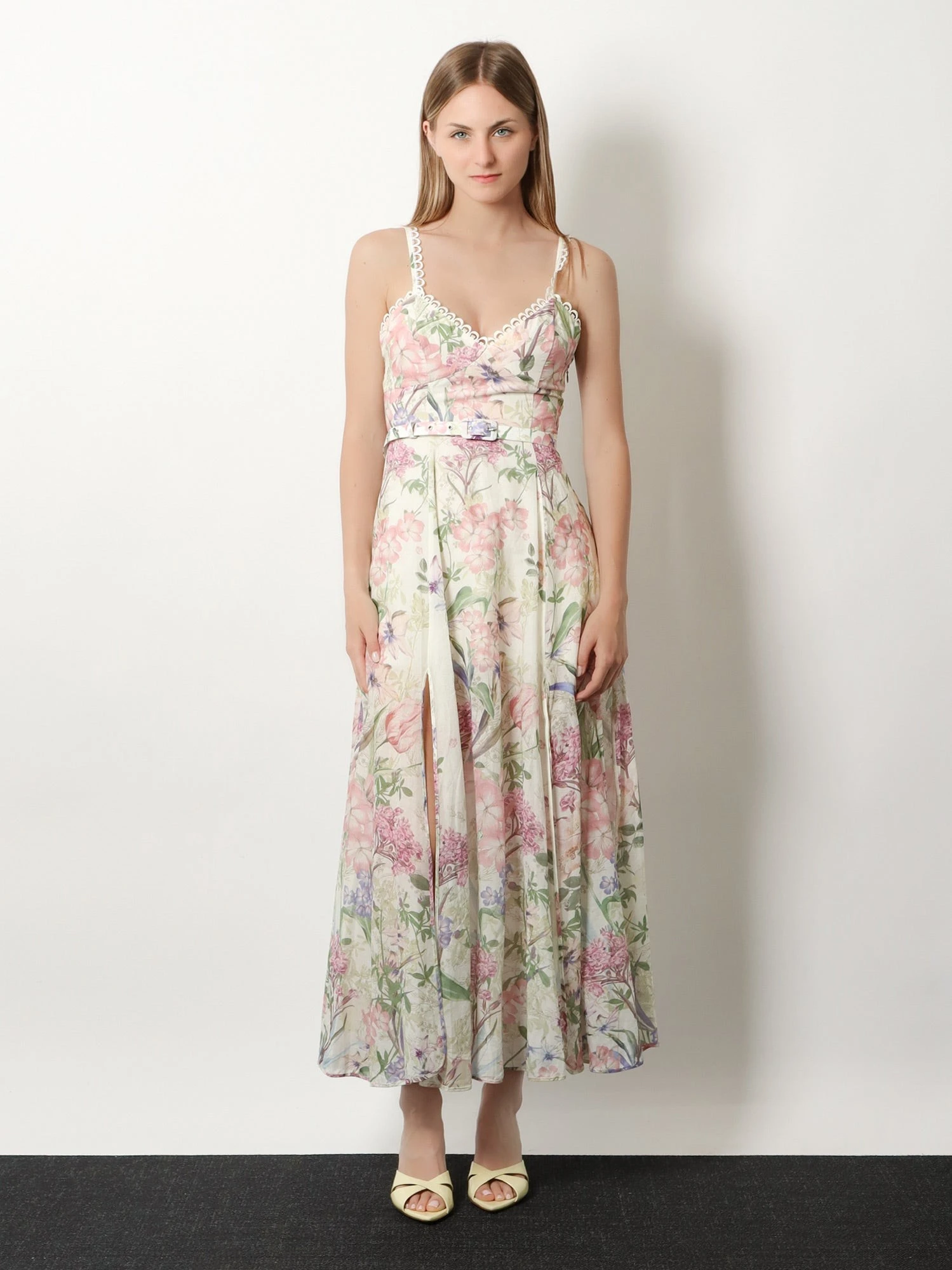 Iraso dress with belt.webp