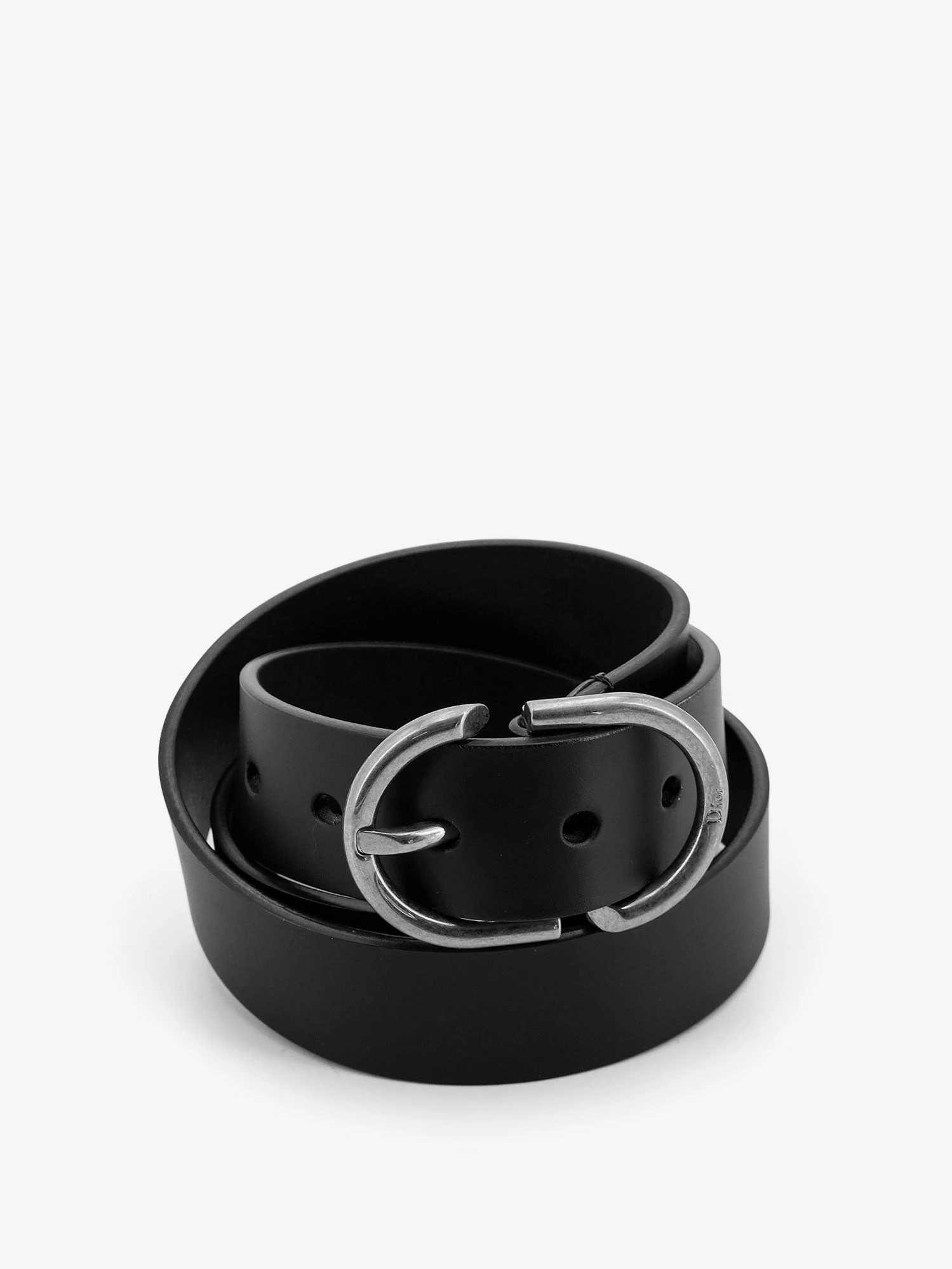 Leather belt.webp