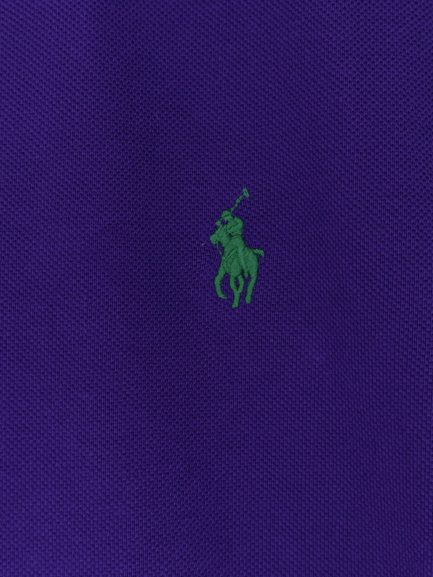 Cotton polo shirt with frontal embroidered logo.webp