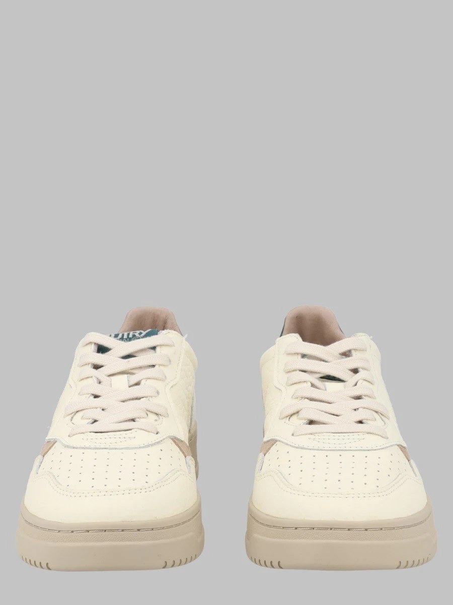 SNEAKER "MEDALIST LOW".webp