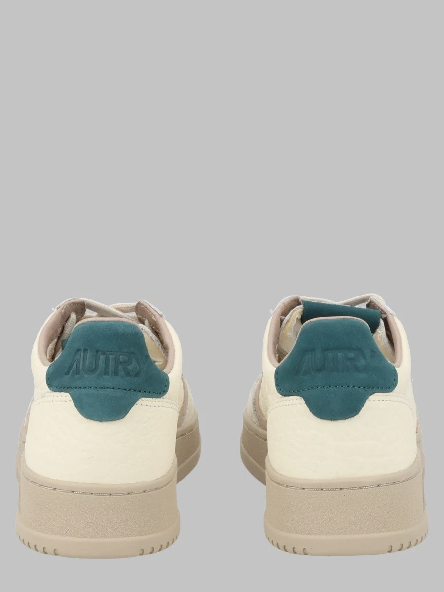 SNEAKER "MEDALIST LOW".webp