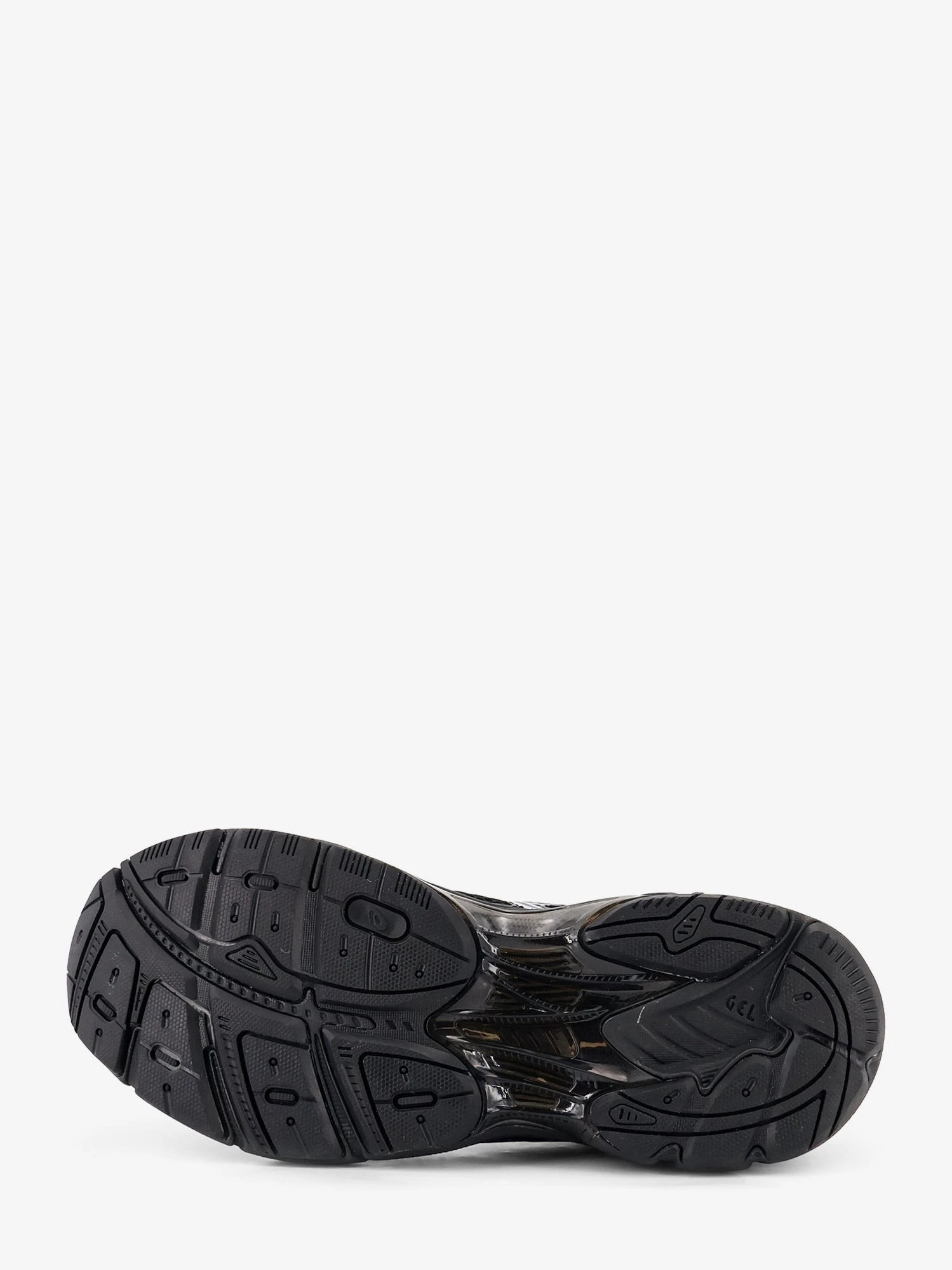 GT-2160 leather sneakers with contrasting inserts.webp