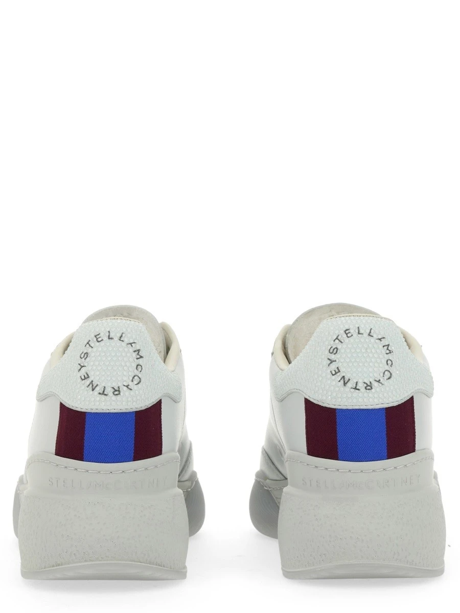 SNEAKER LOOP.webp