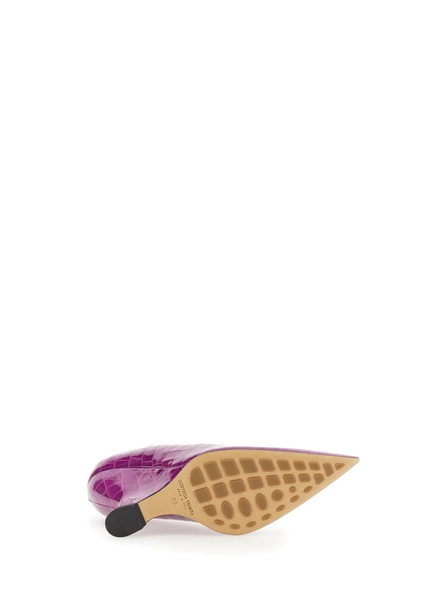POINTED DECOLLETE.webp