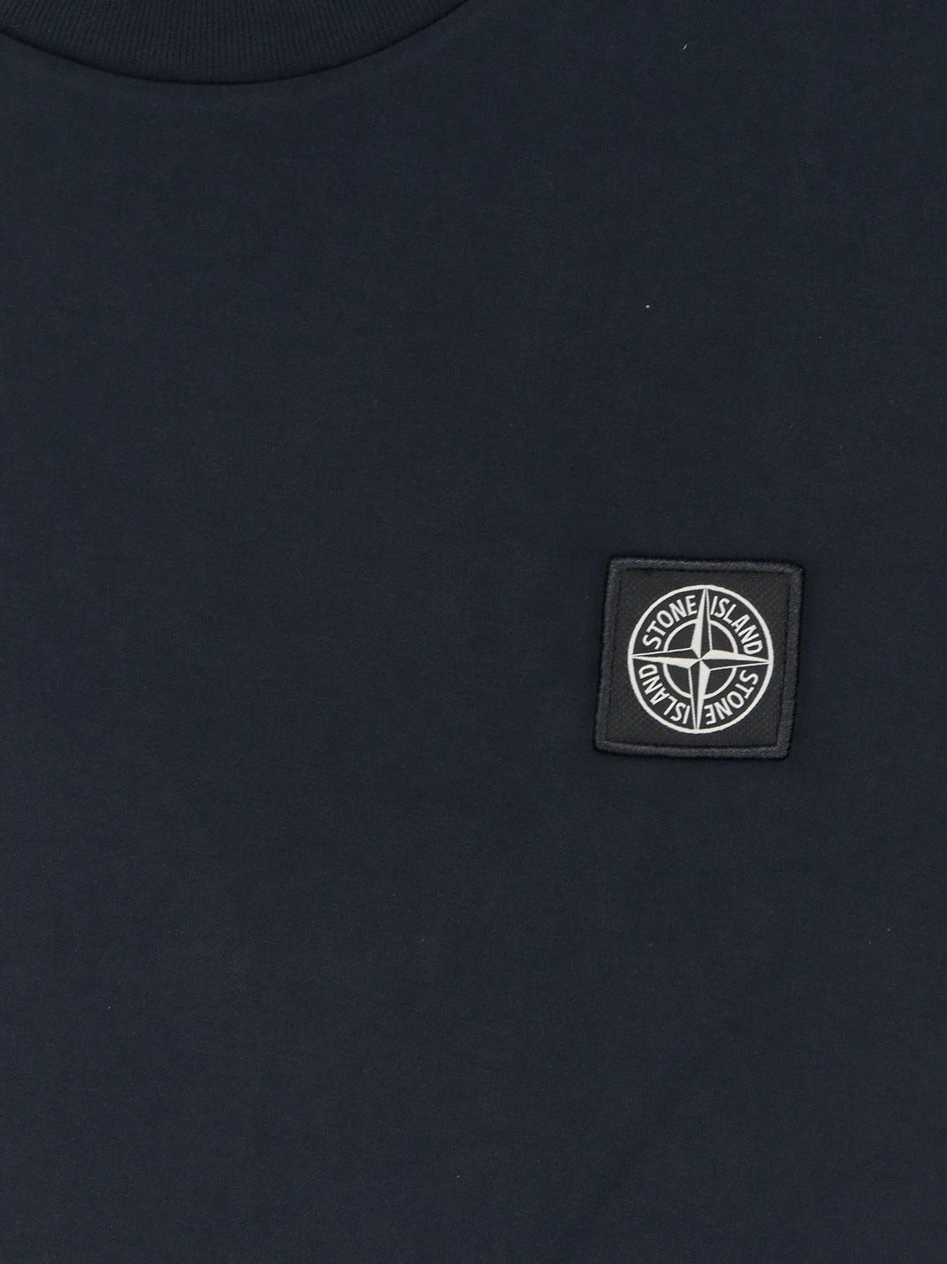 Cotton T-shirt with front logo patch.webp