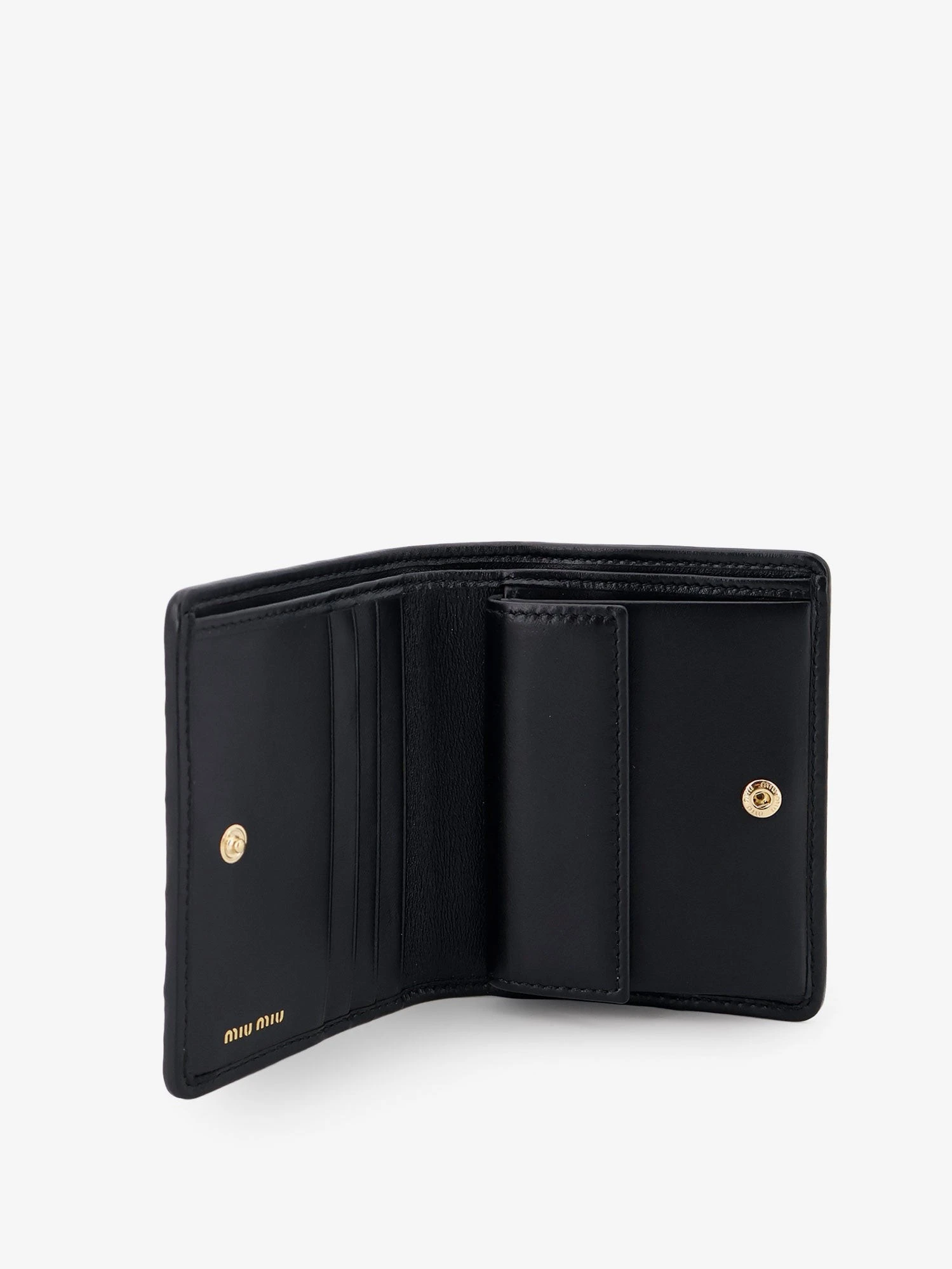 Quilted leather wallet.webp