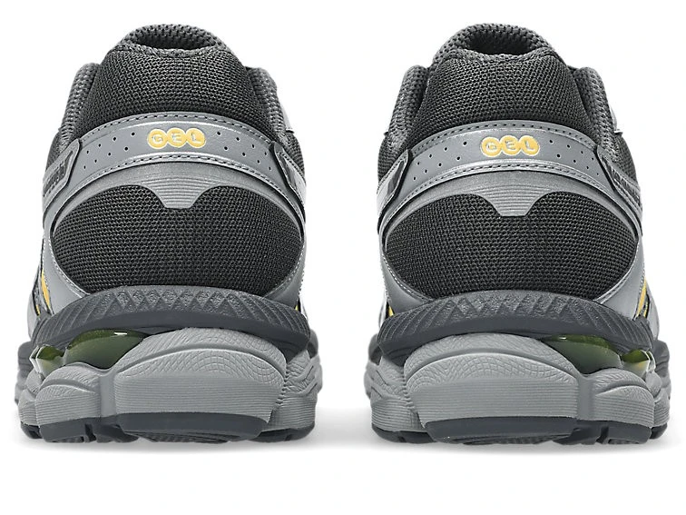 Asics Gel Cumulus 16 mesh sneakers.webp