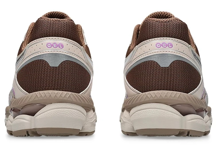 Asics Gel Cumulus 16 mesh sneakers.webp