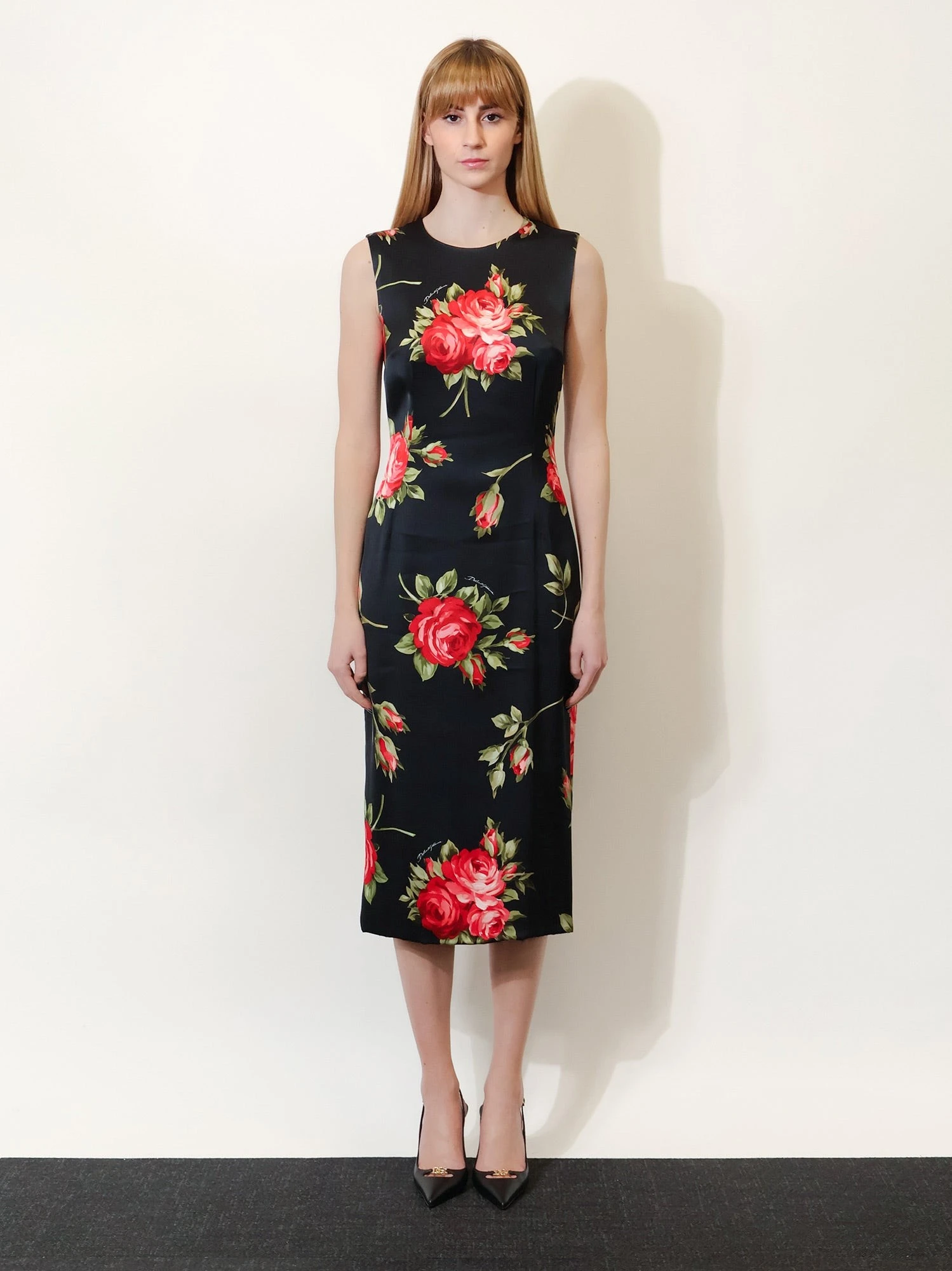 Viscose dress with iconic print.webp
