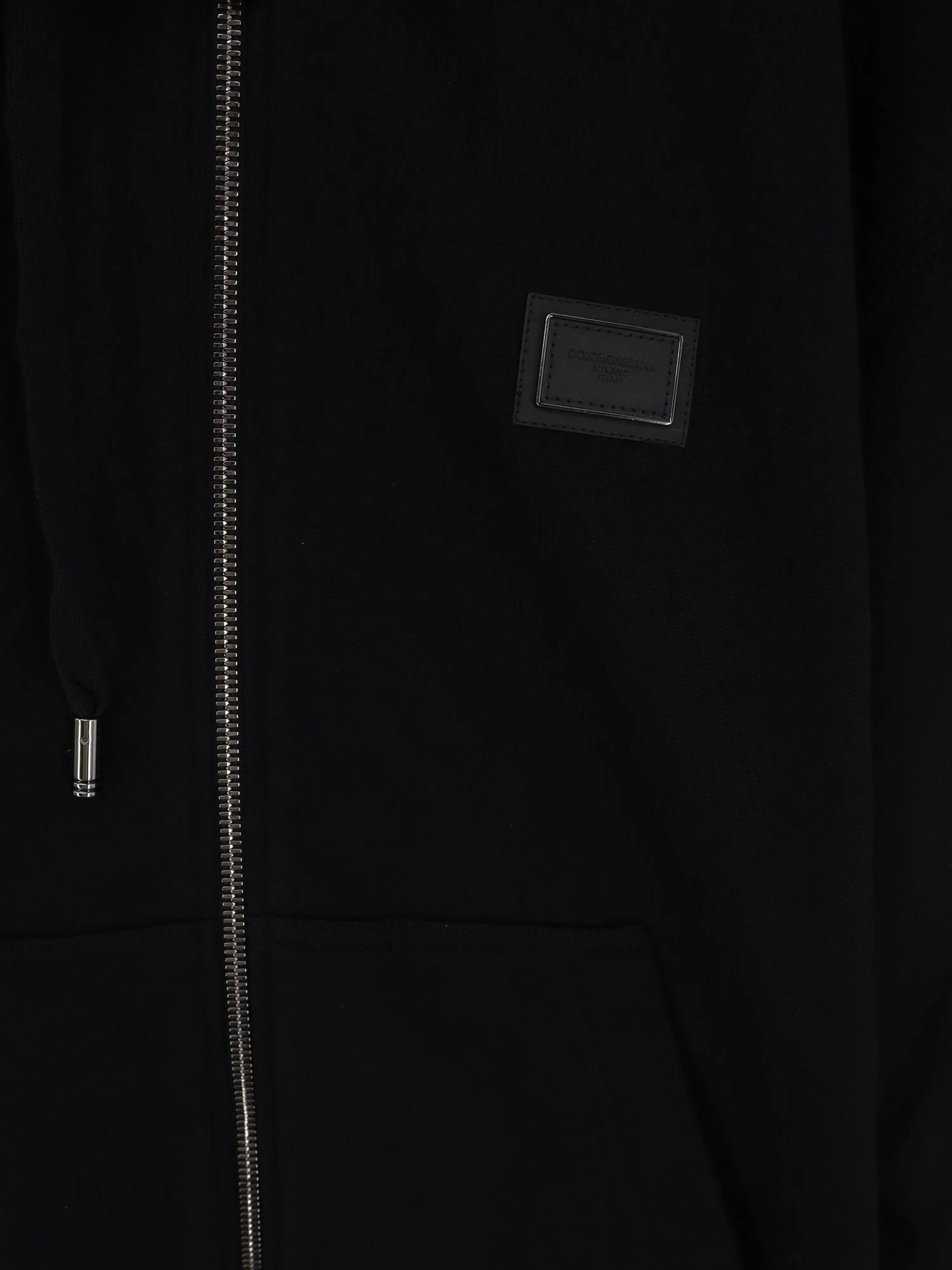 Cotton sweatshirt with metal logo patch.webp