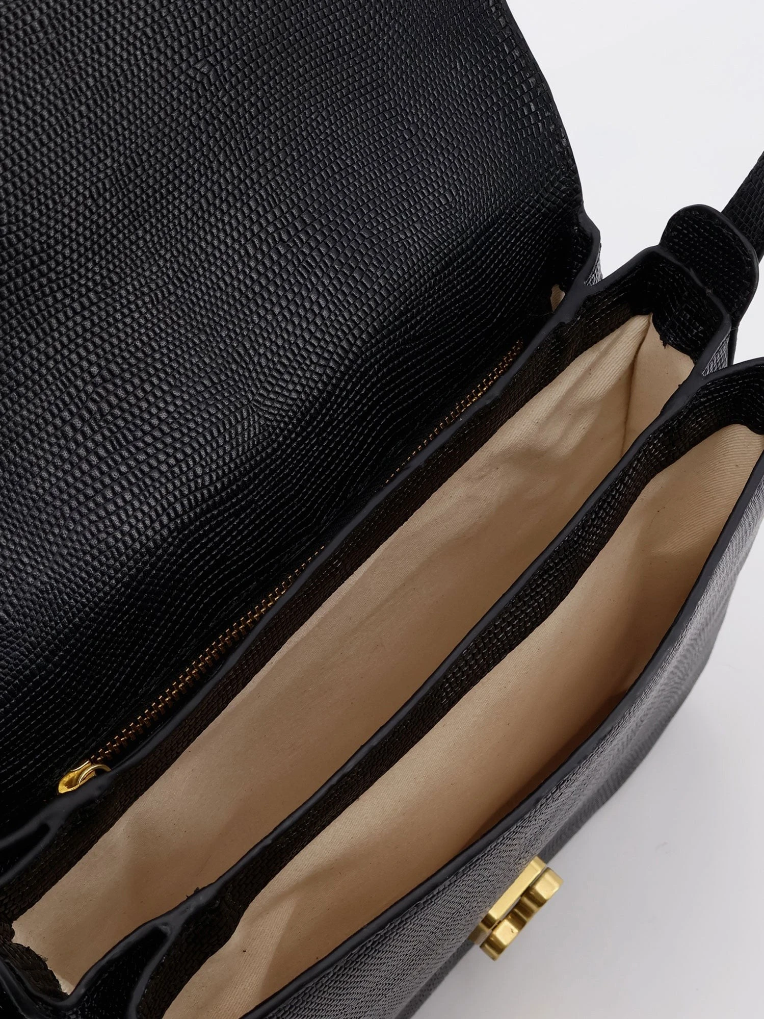 Bellissima Maxi leather crossbody bag.webp