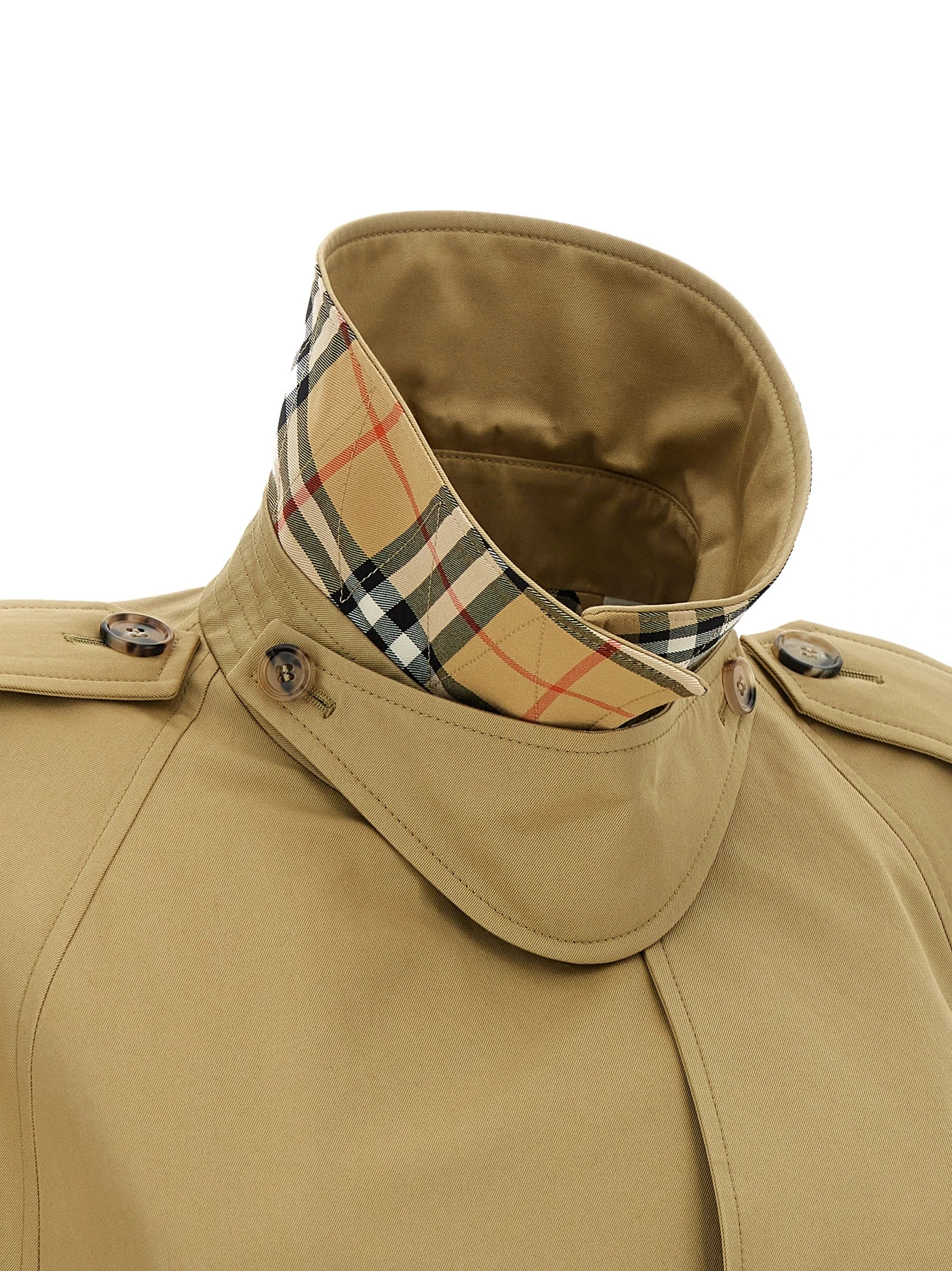 'Bellemont' cape