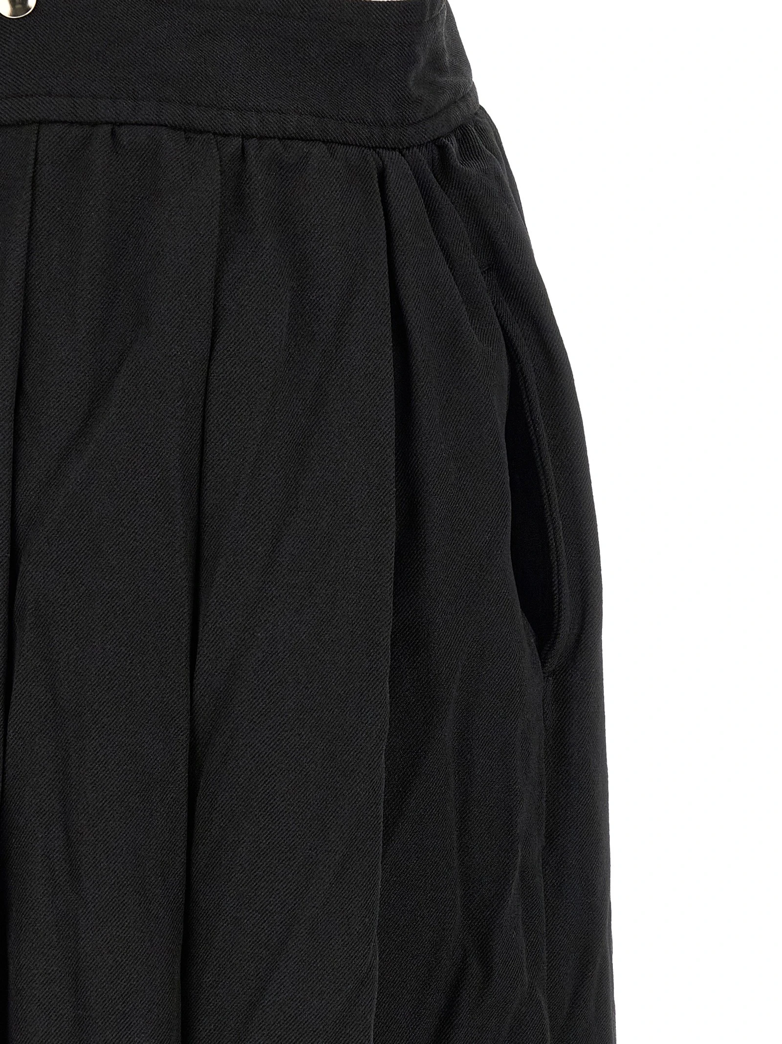 Suspender skirt