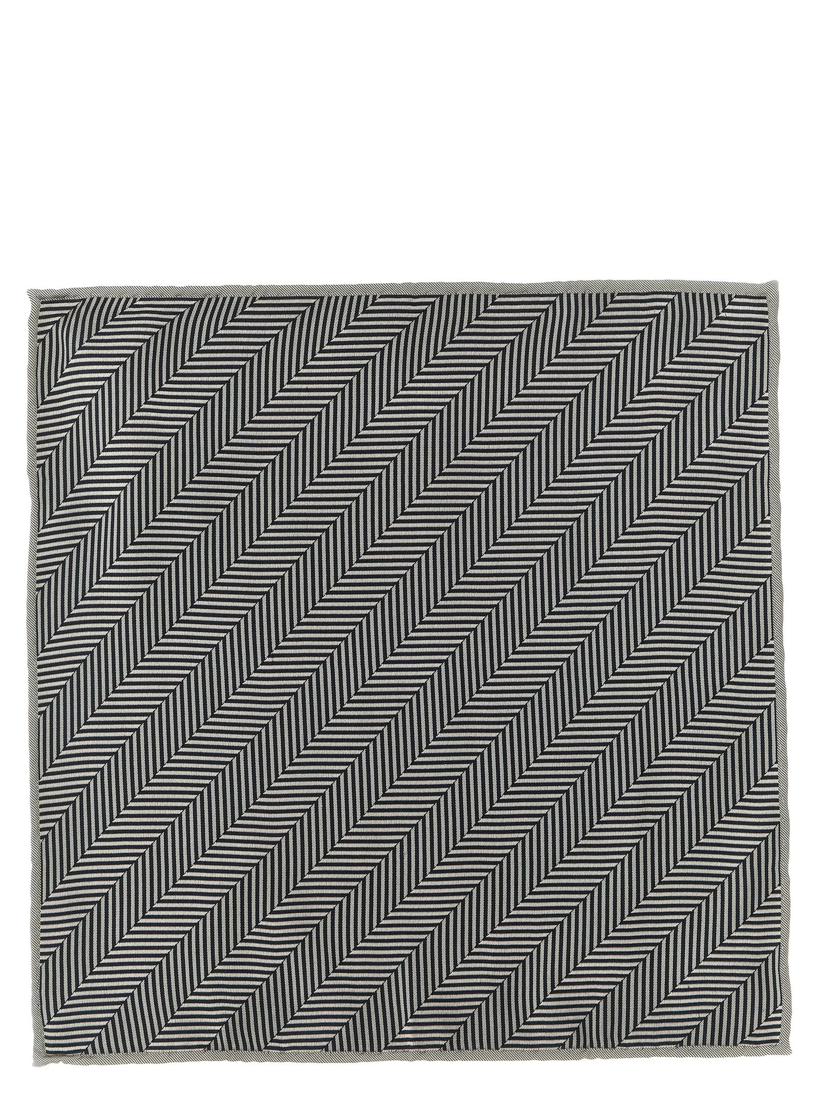 Chevron pocket clutch