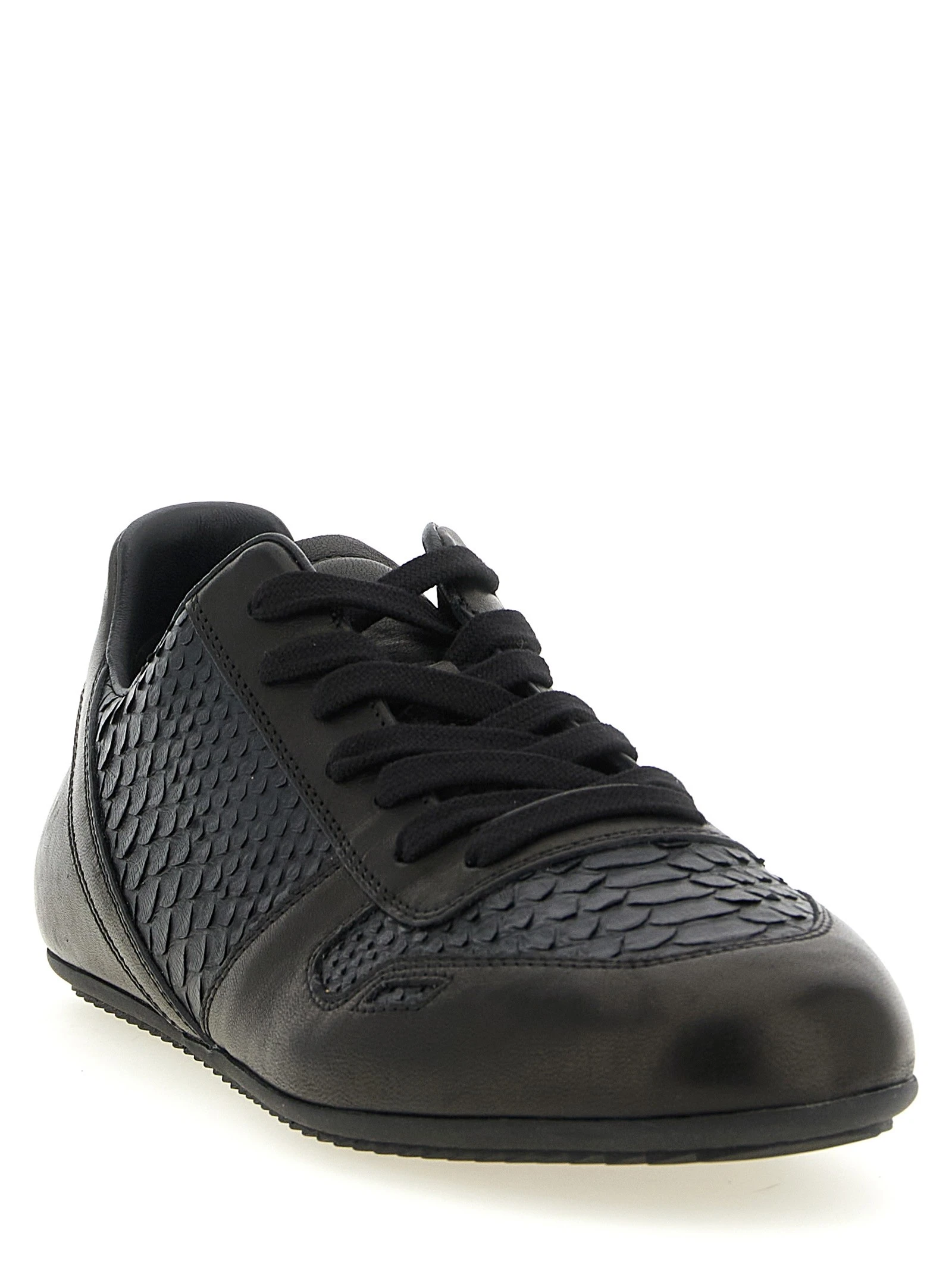 'Minimal Sneaks' sneakers