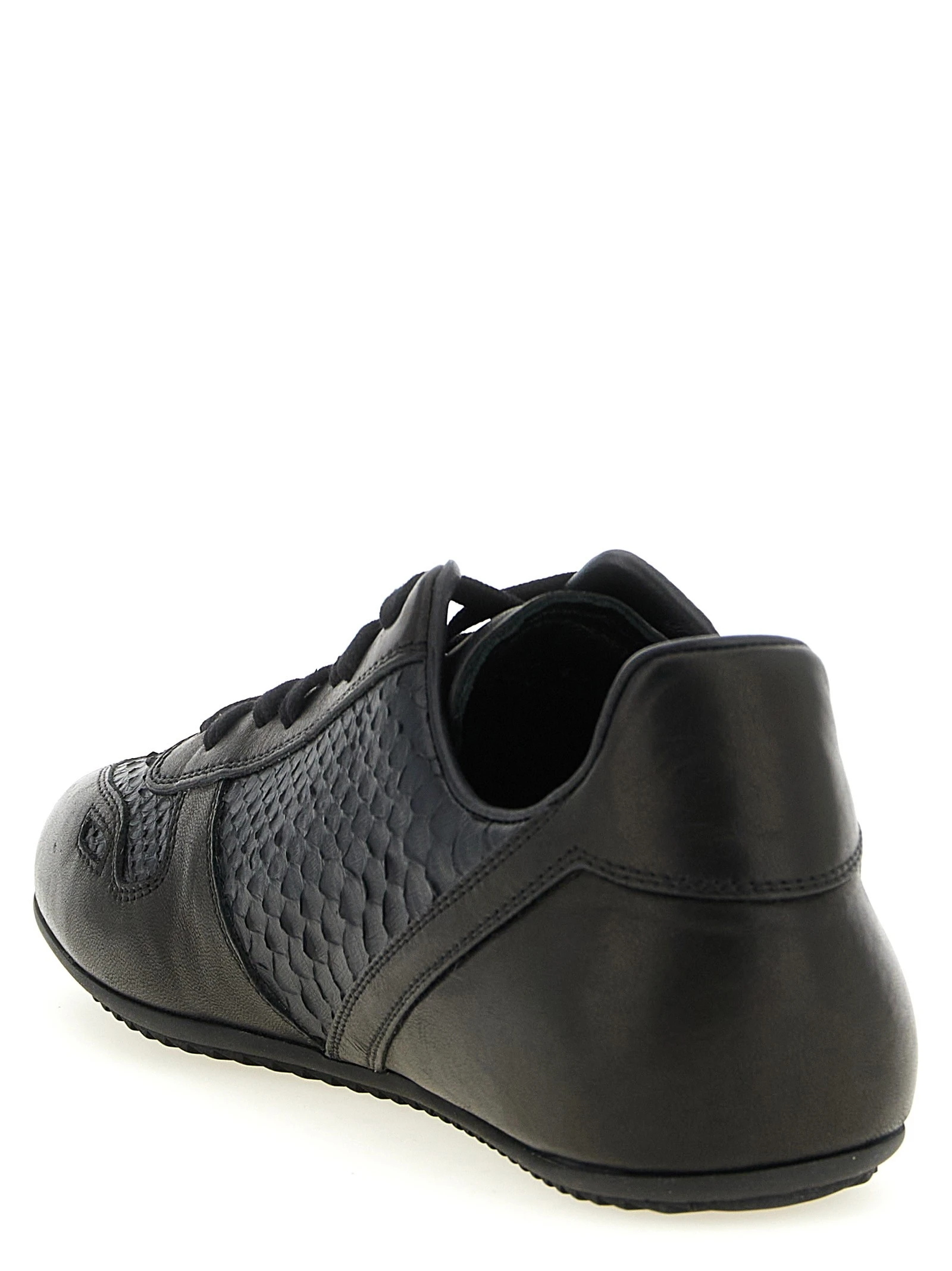 'Minimal Sneaks' sneakers