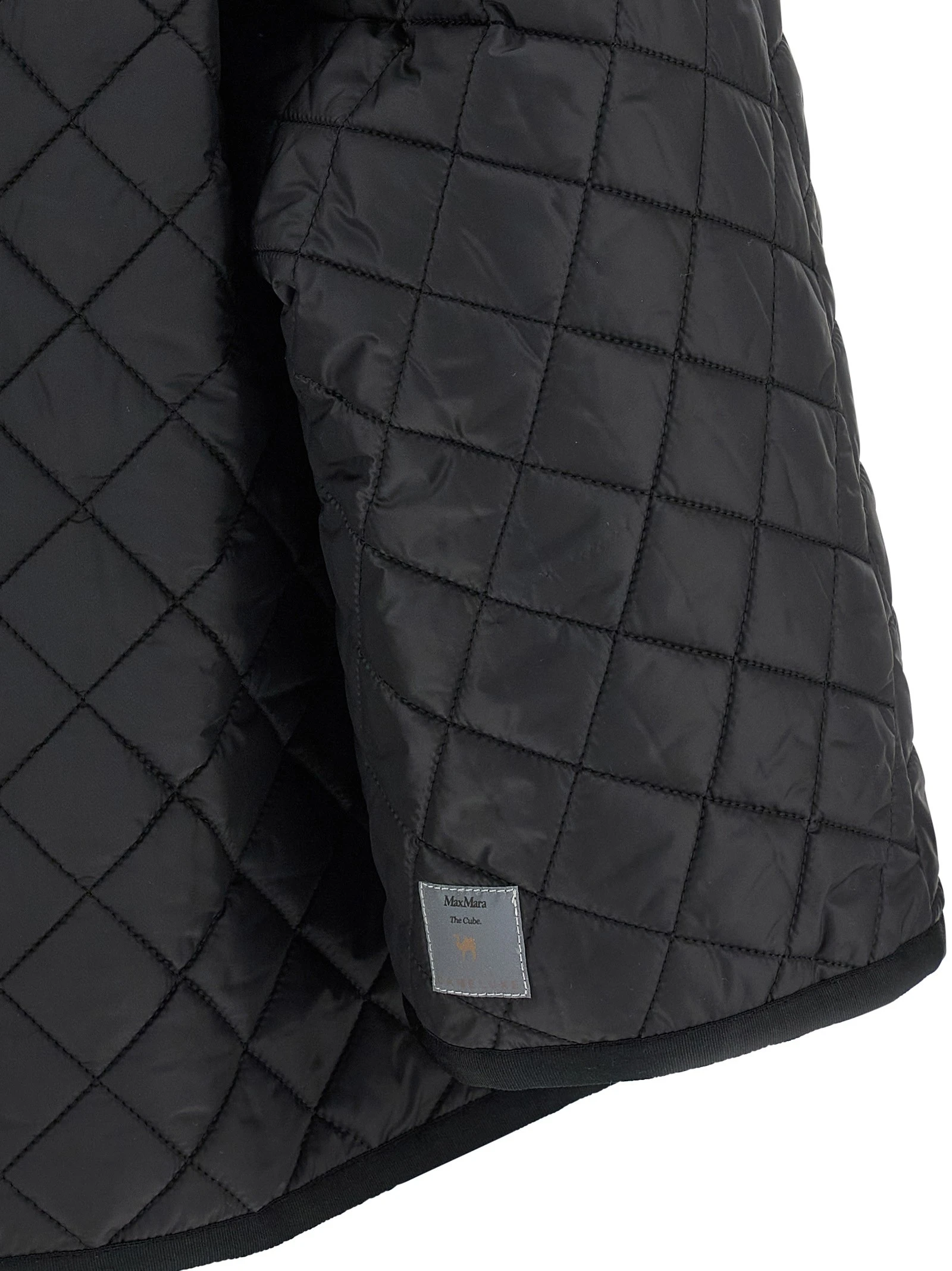 'Delfina' reversible hood