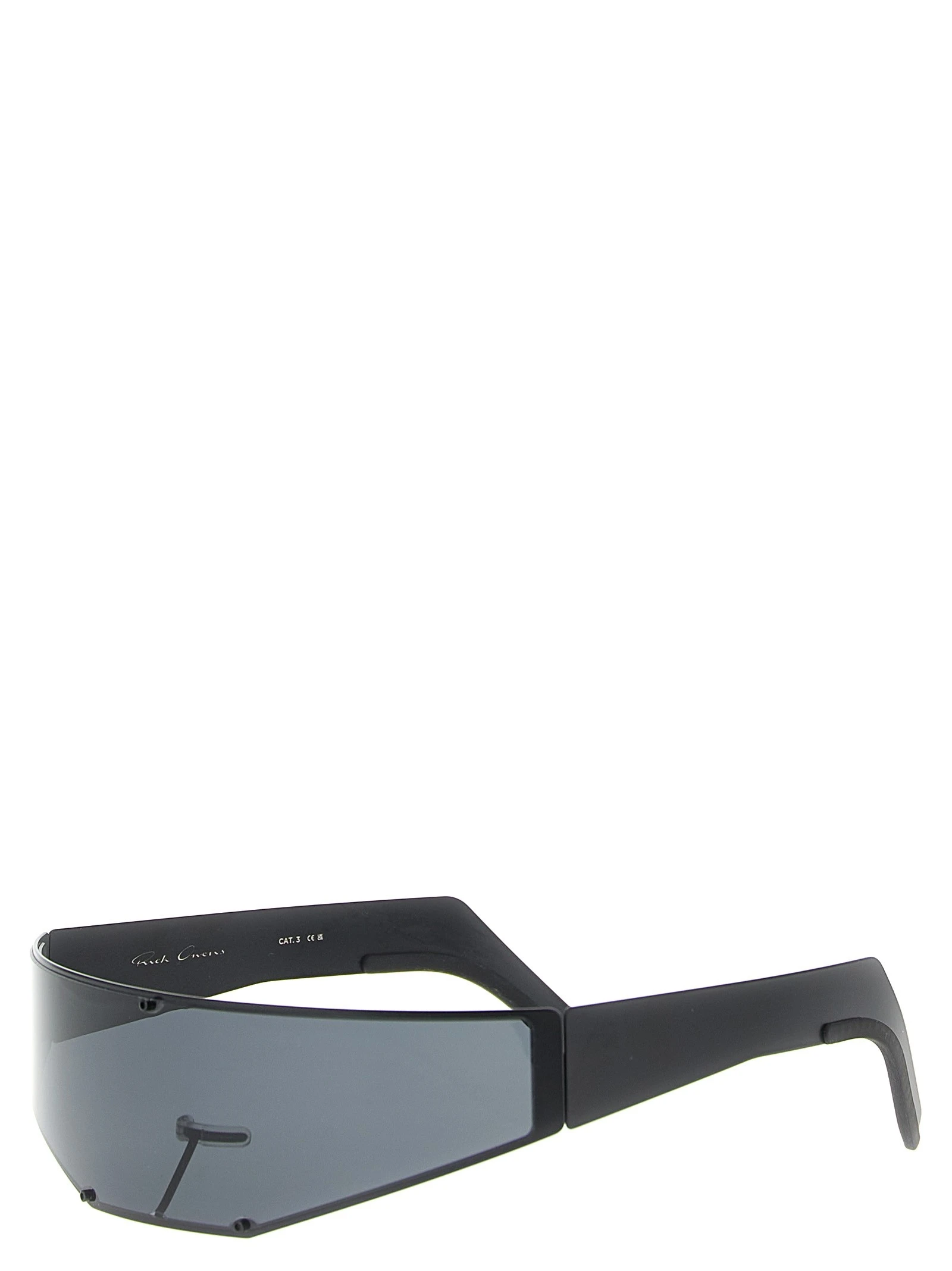 'Cyclops' sunglasses