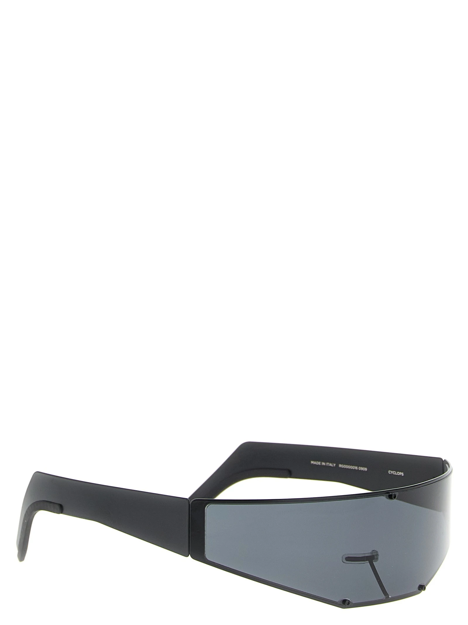 'Cyclops' sunglasses
