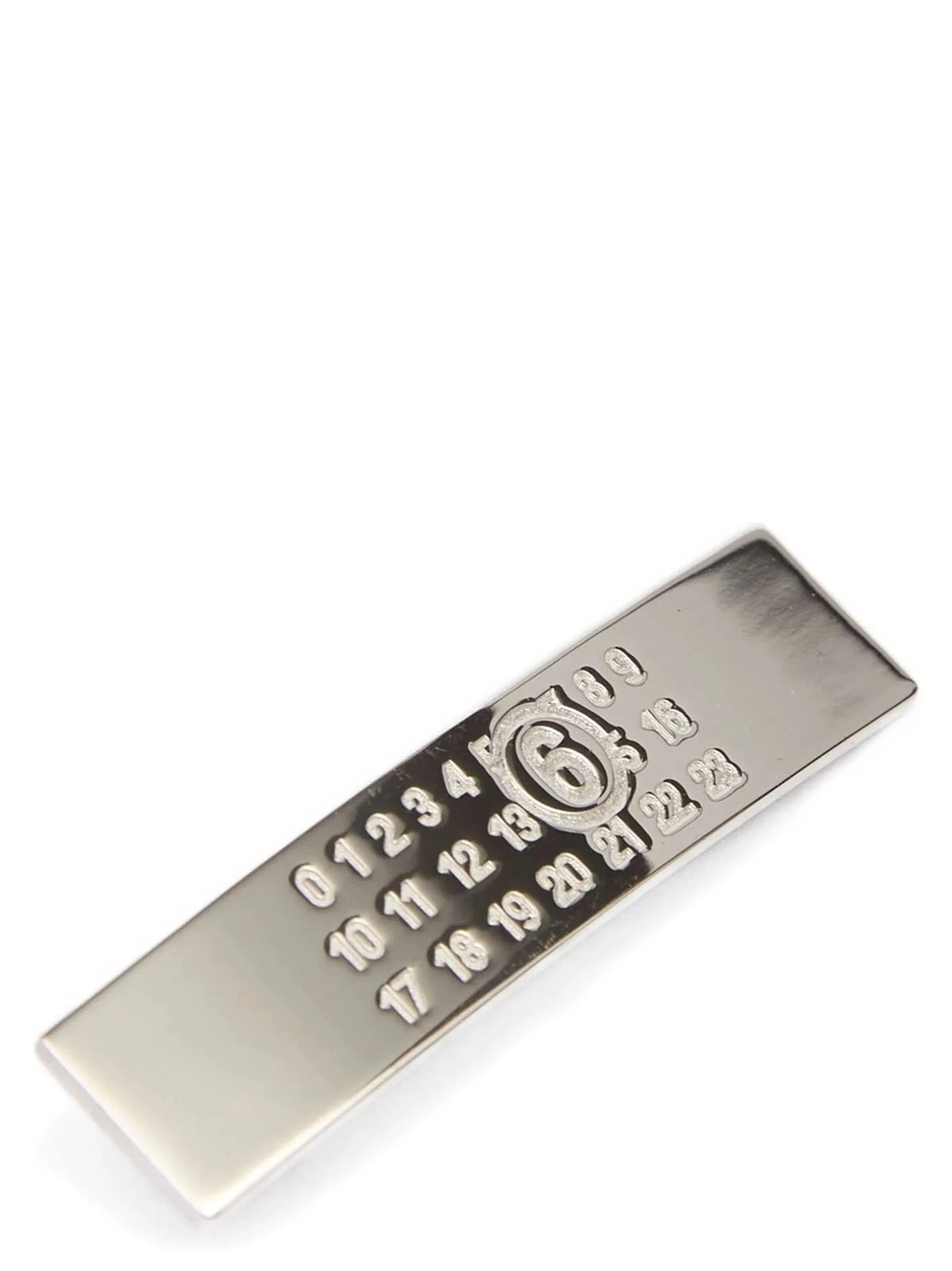 'Numeric' hair clip