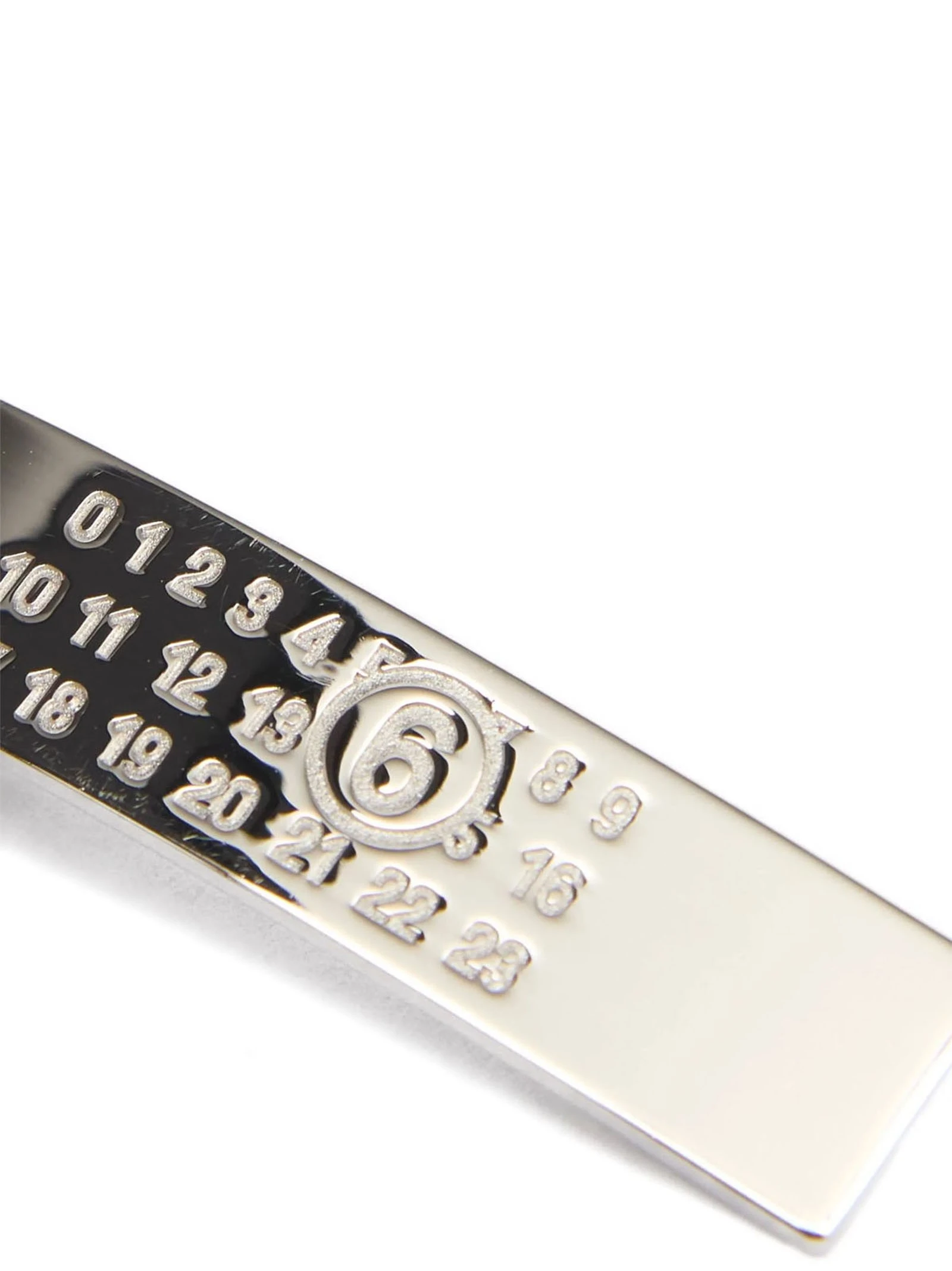 'Numeric' hair clip