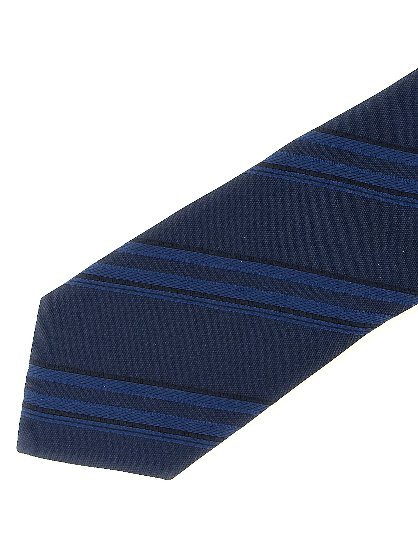 Operated stripe tie
