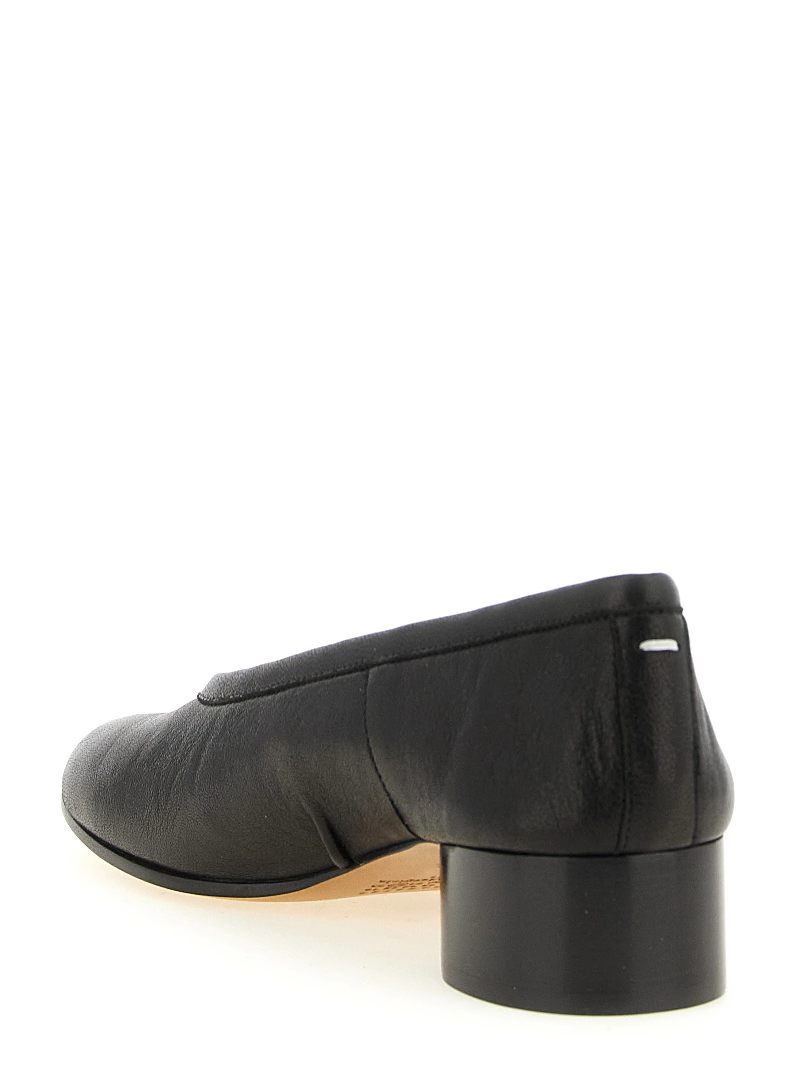 'Tabi' ballet flats