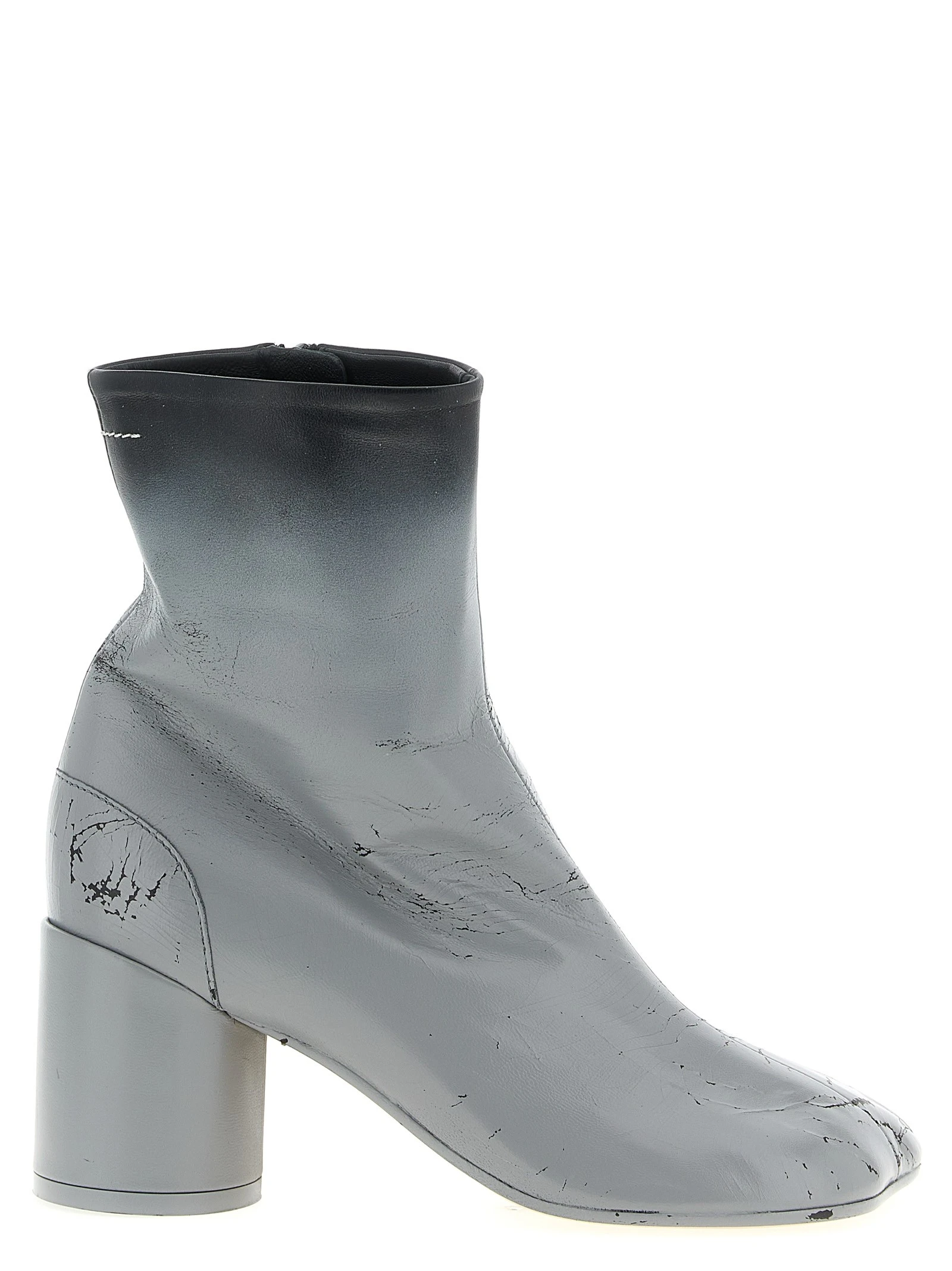 'Anatomic' ankle boots
