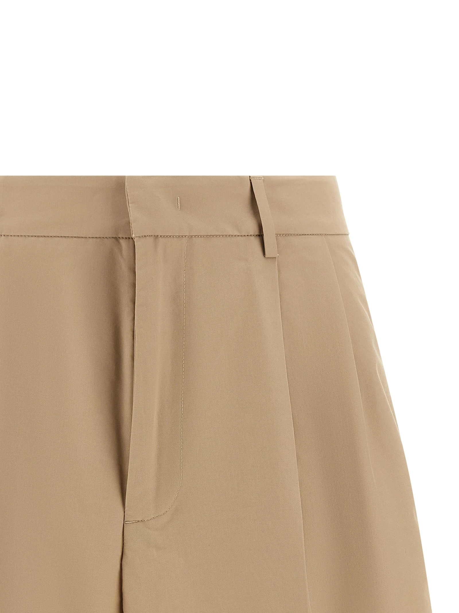 Bermuda shorts with pleats