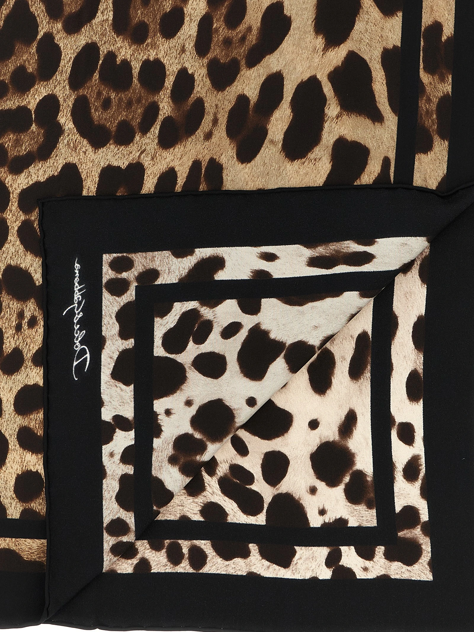 Leopard-print scarf