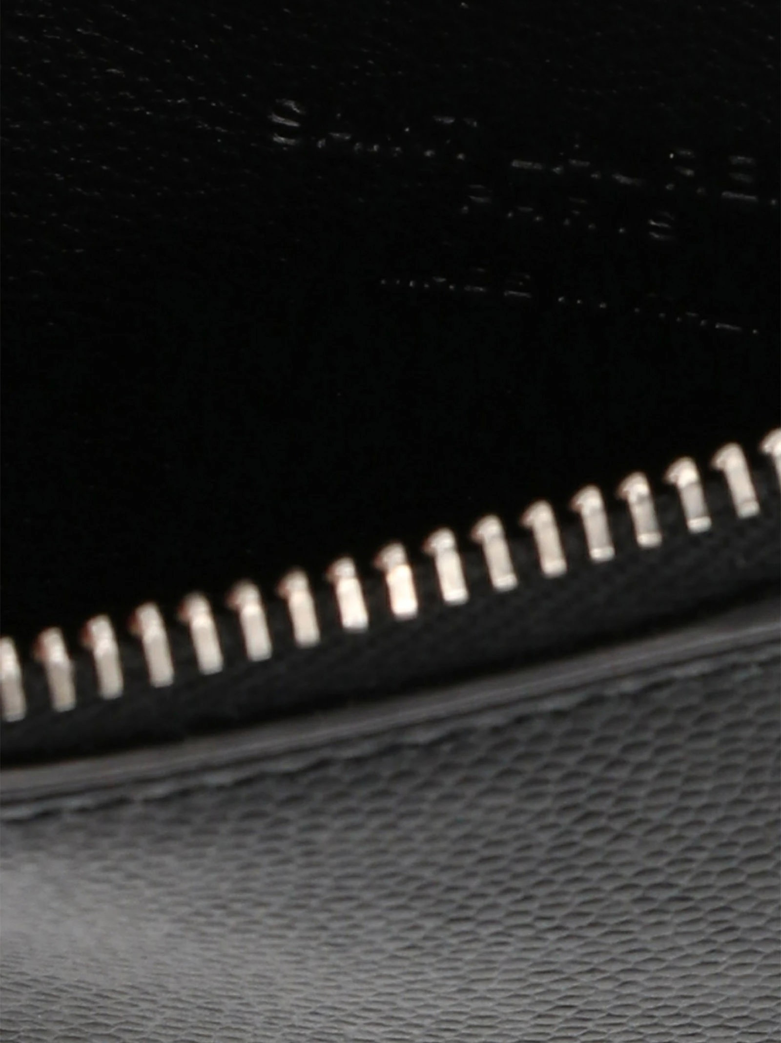 'Fragments' card holder
