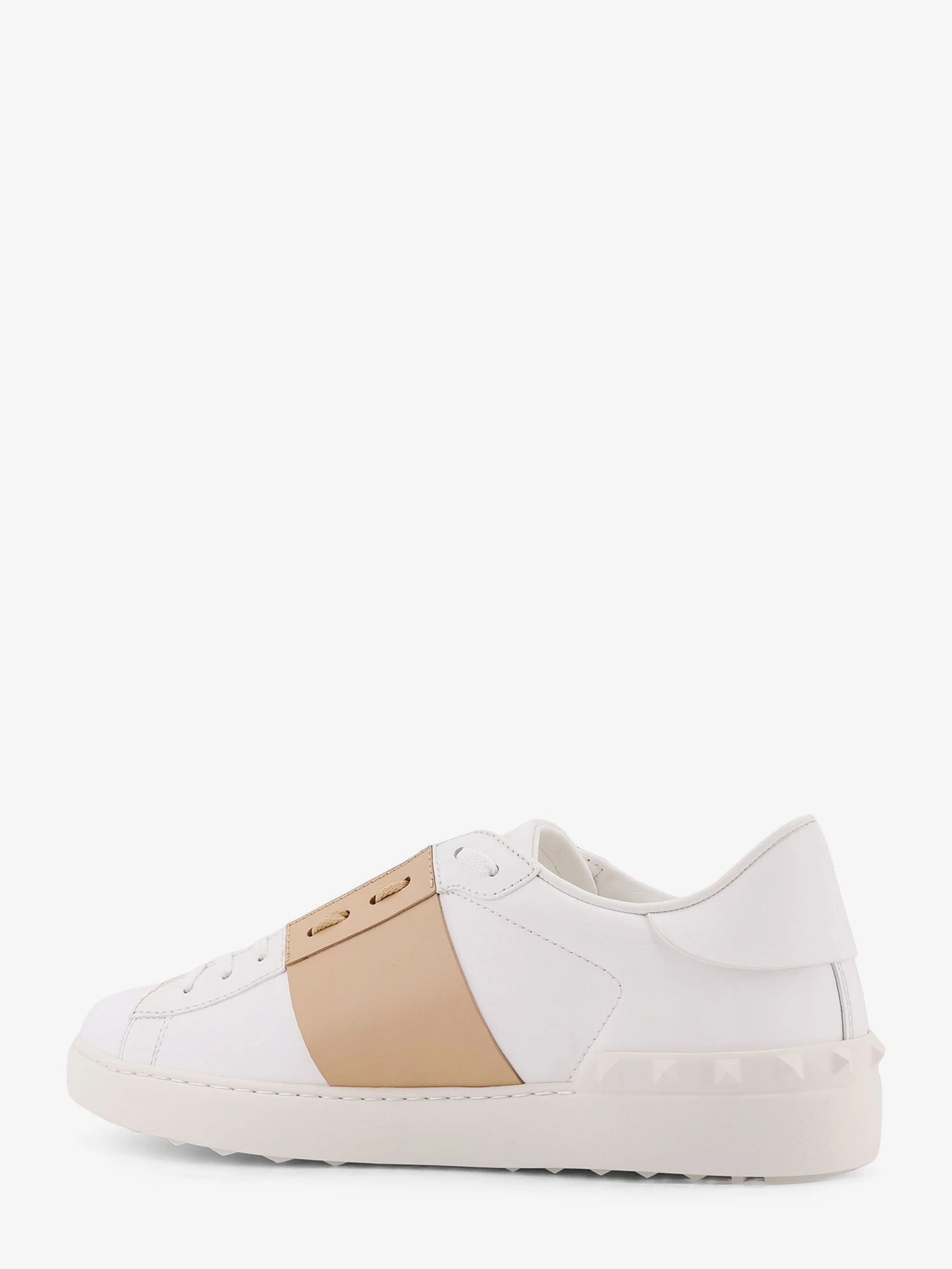 Open leather sneakers