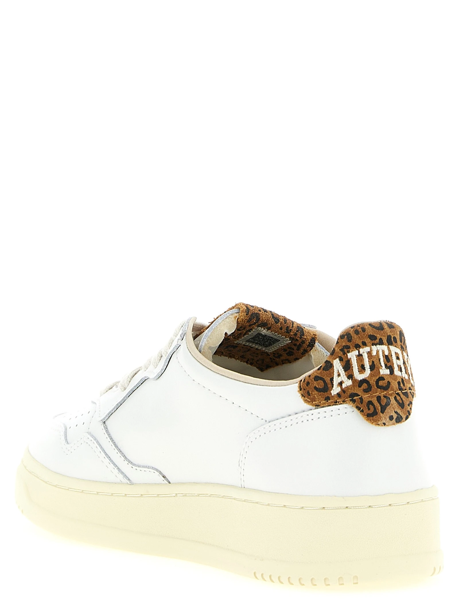 'Medalist Low' sneakers