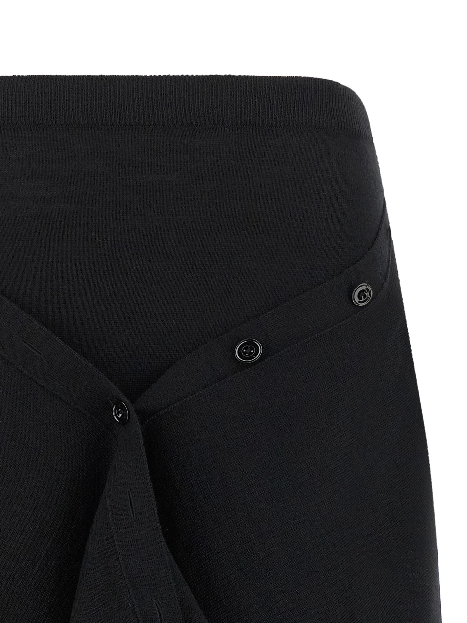 Button asymmetrical skirt