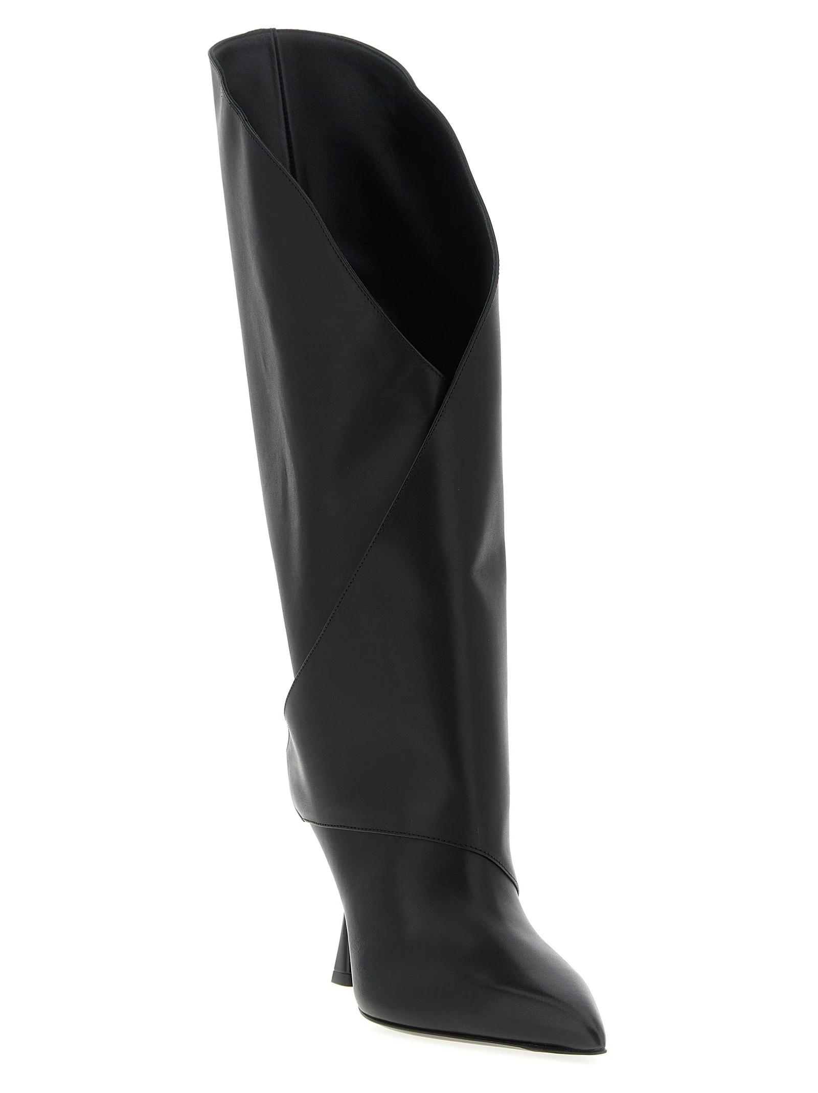 'Twist' boots