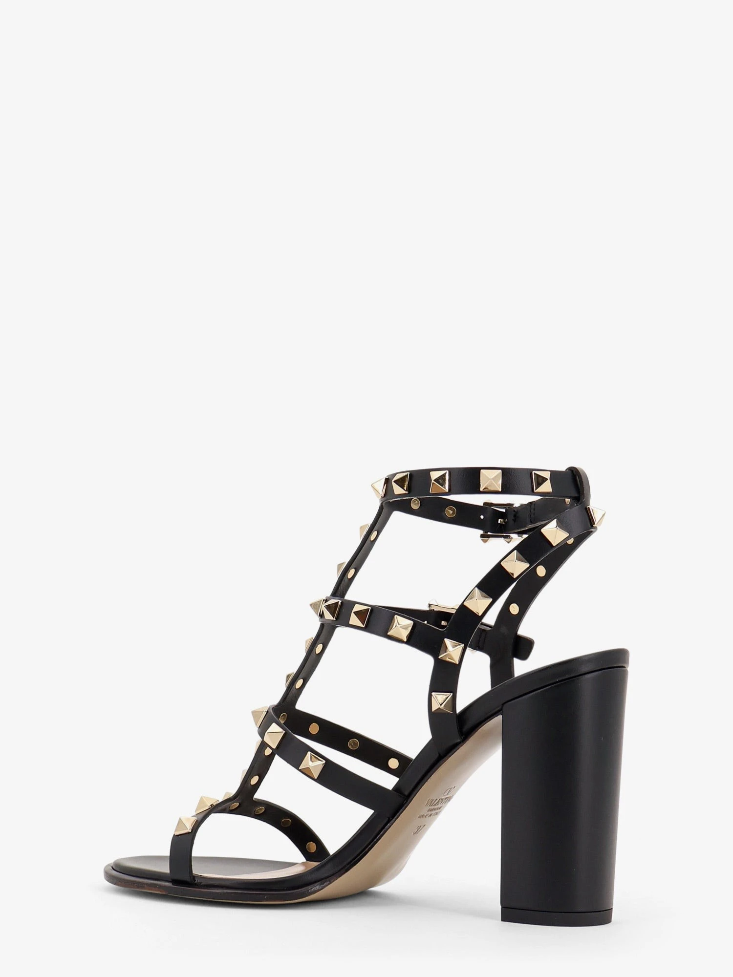 Rockstud leather sandals with iconic all-over studs