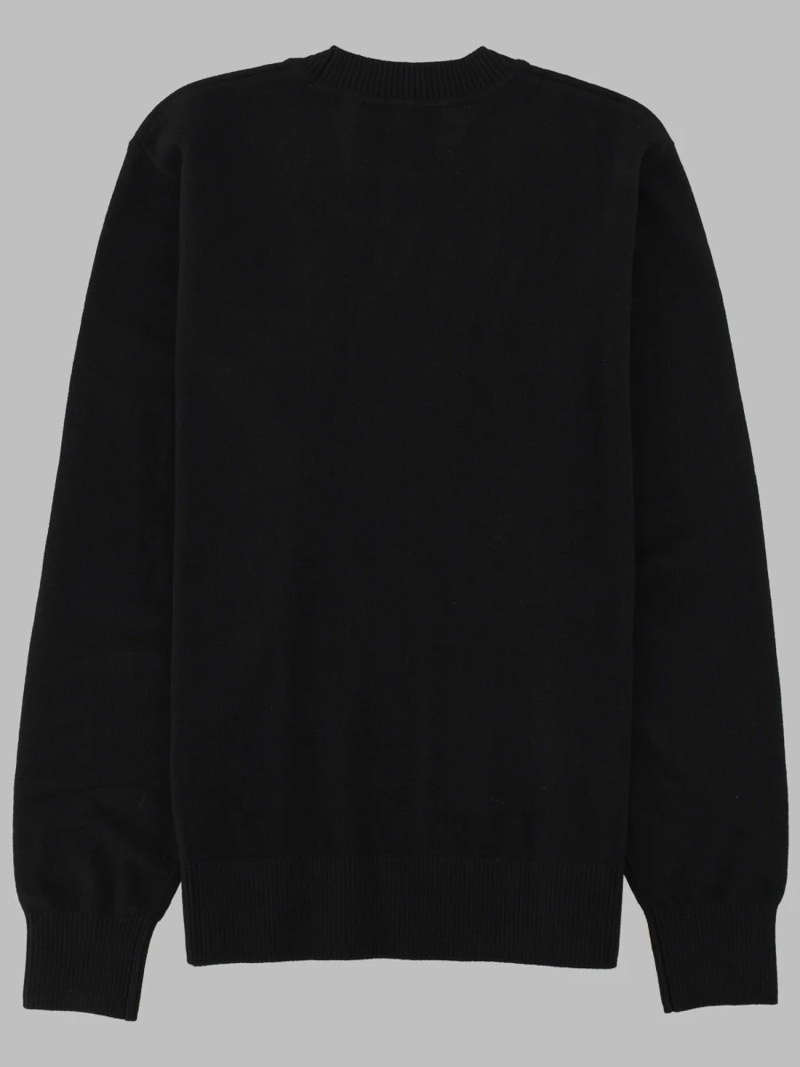 MAGLIA CON PATCH LOGO