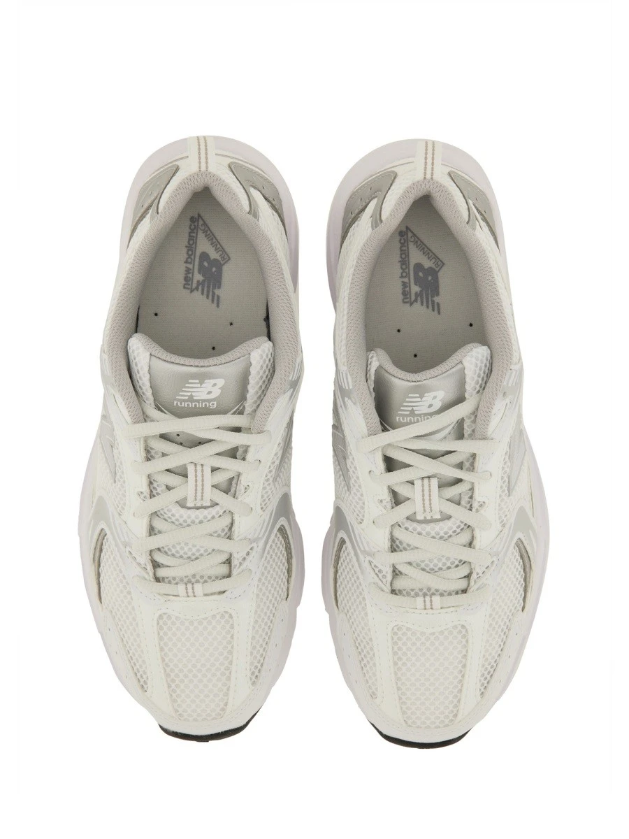 SNEAKER 530