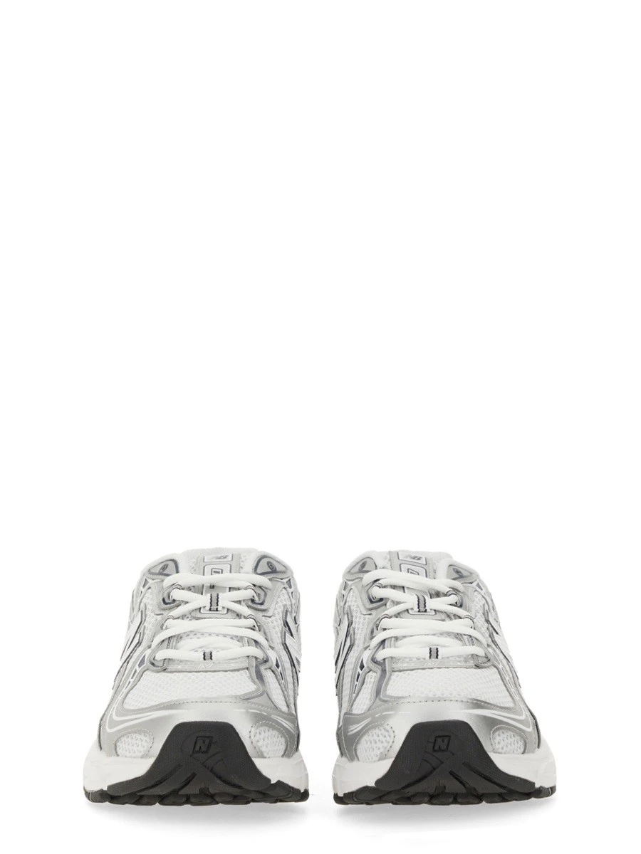 SNEAKER "U740"