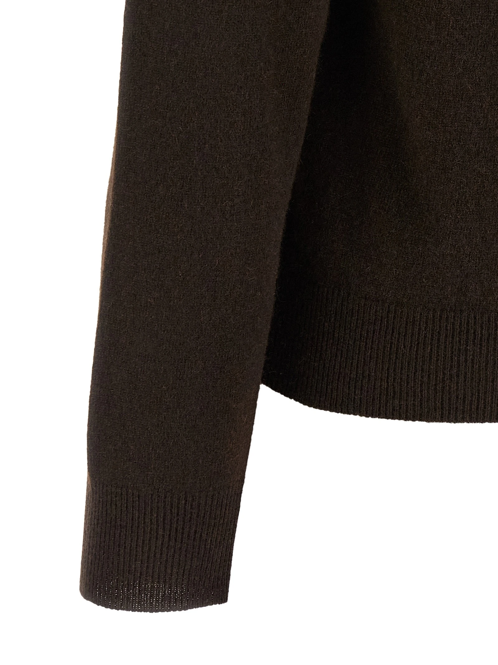 Diamond-shaped collar cardigan