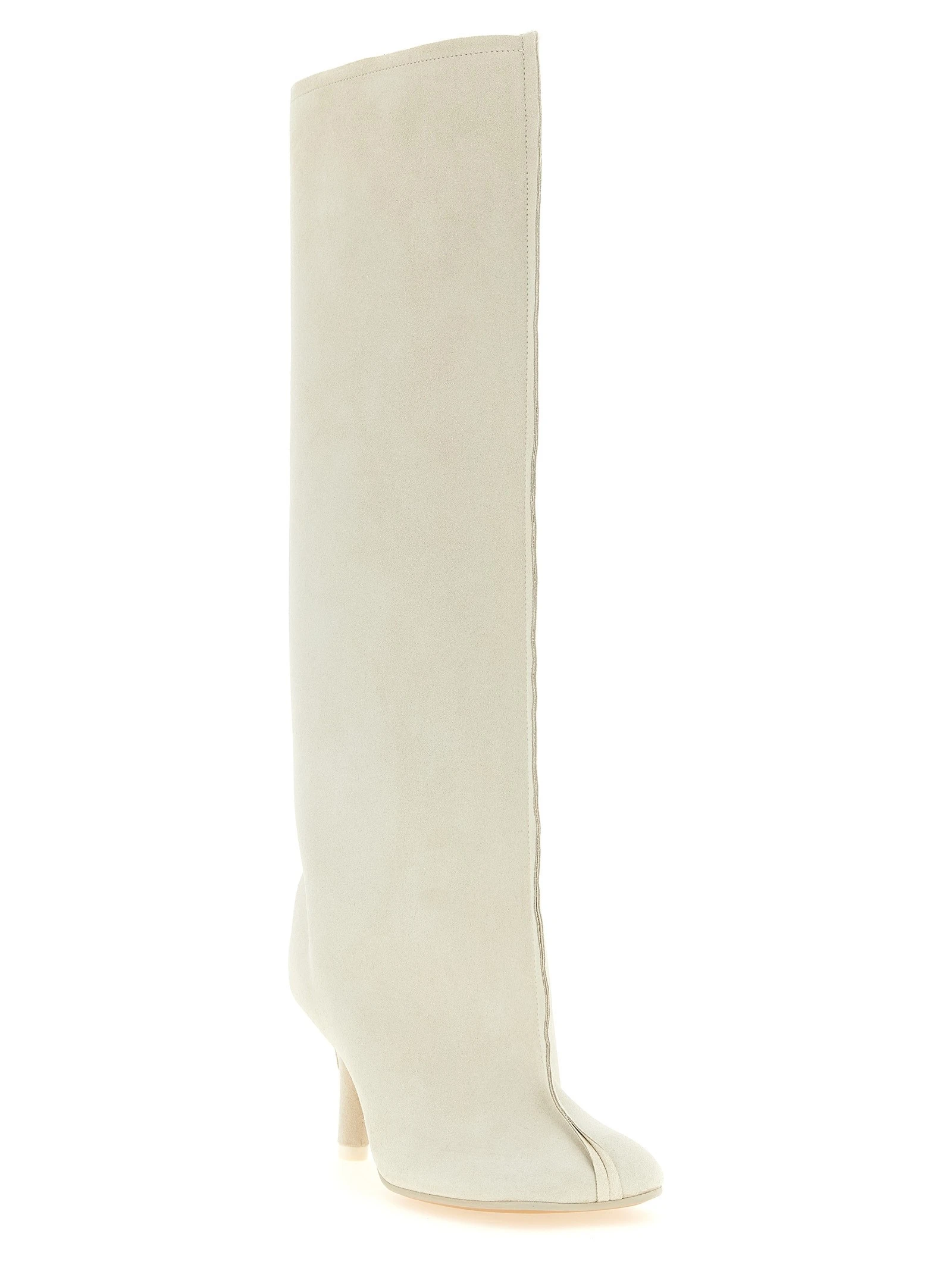 'Anatomic' boots