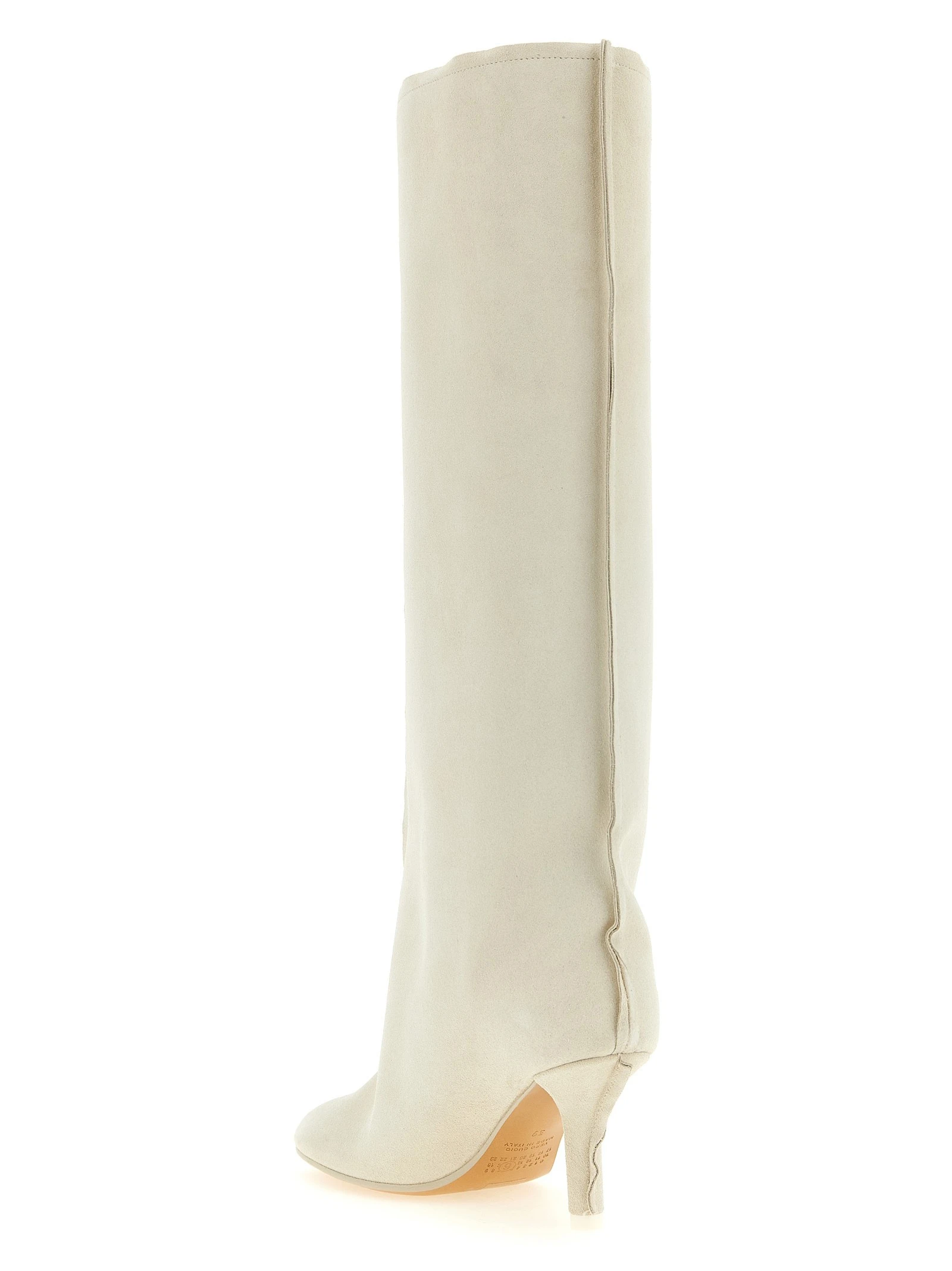 'Anatomic' boots