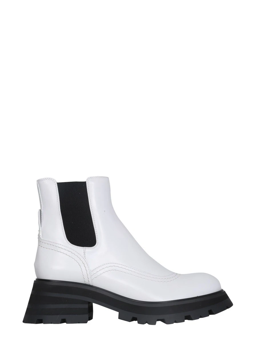 WANDER CHELSEA BOOTS.webp