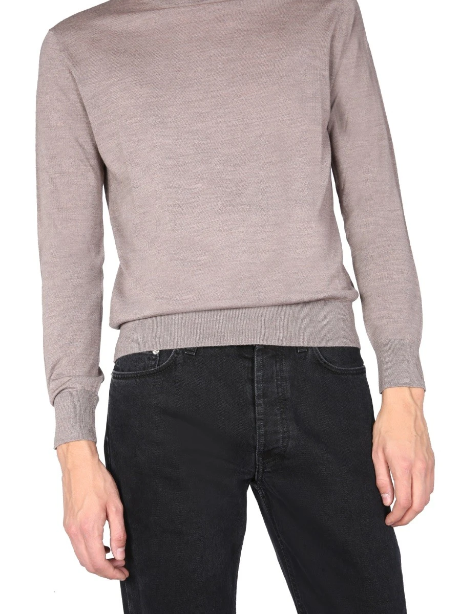 CREW NECK SWEATER.webp