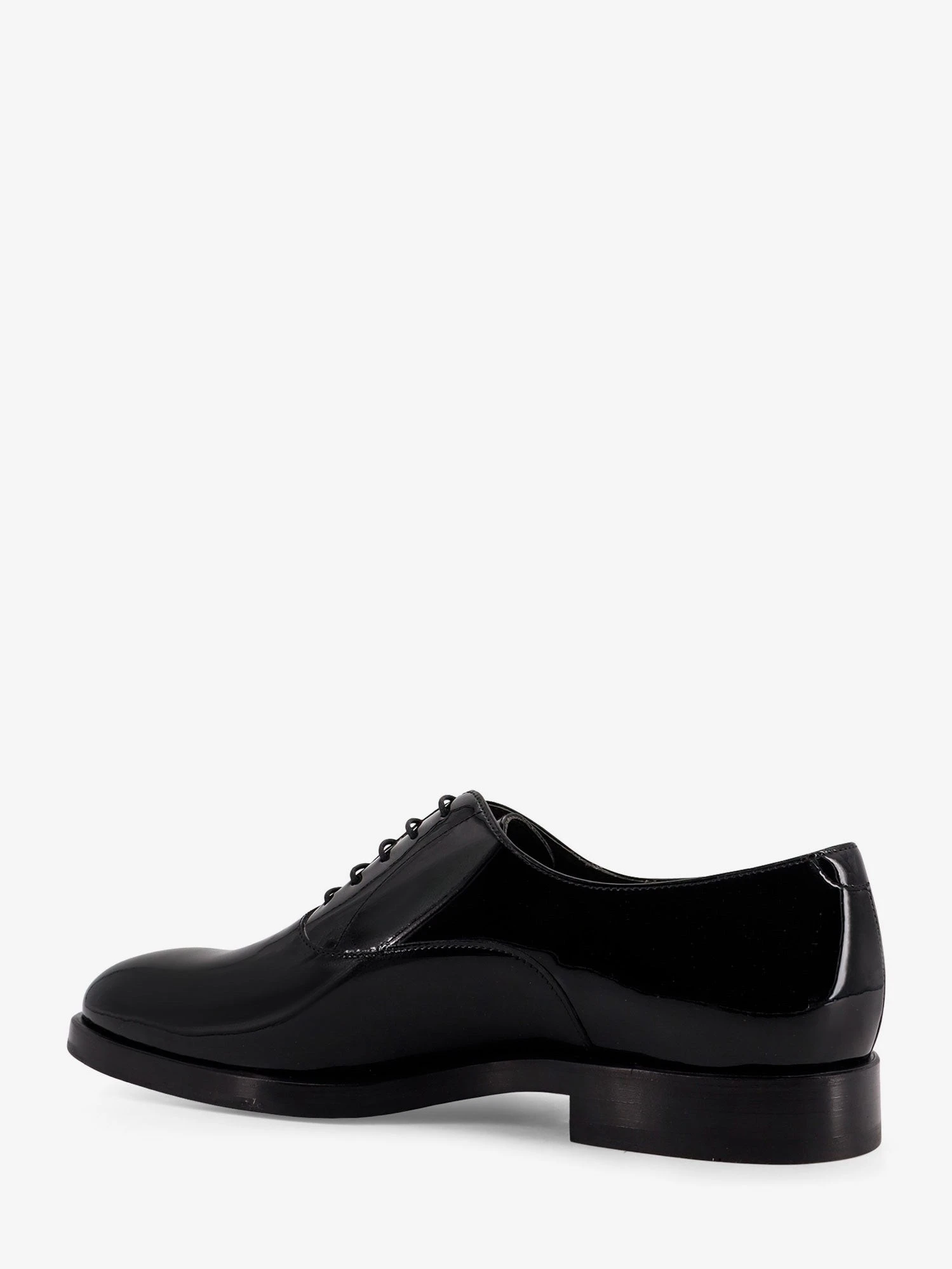 Oxford patent leather lace-up.webp