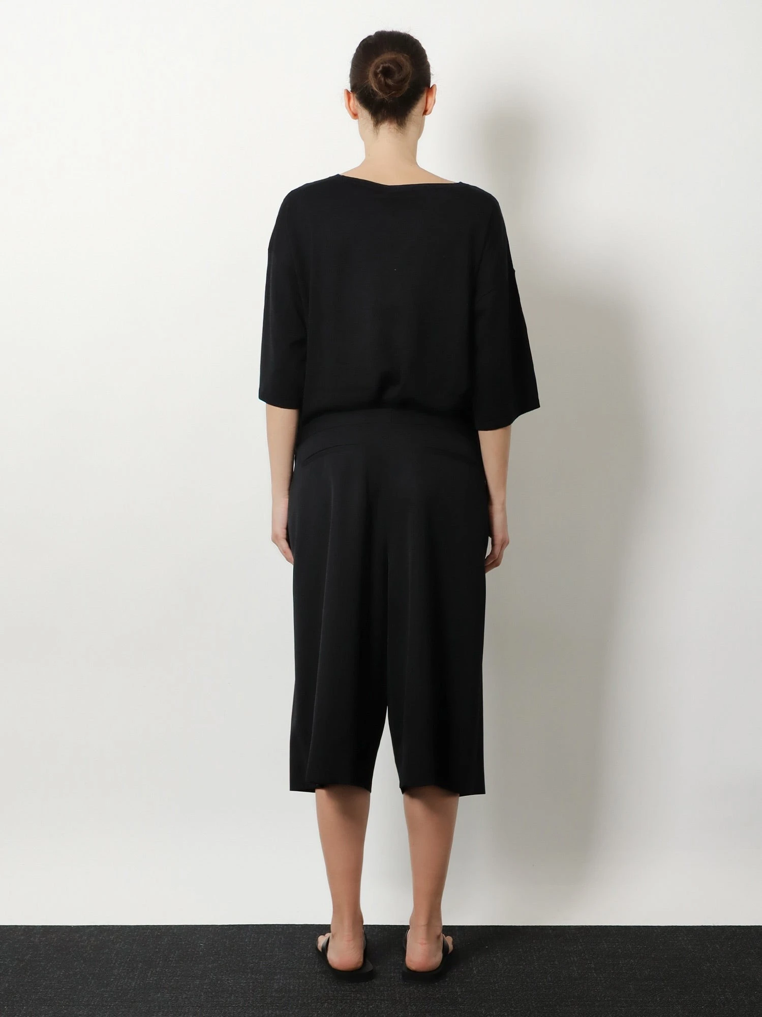 Kalyan wool shorts.webp