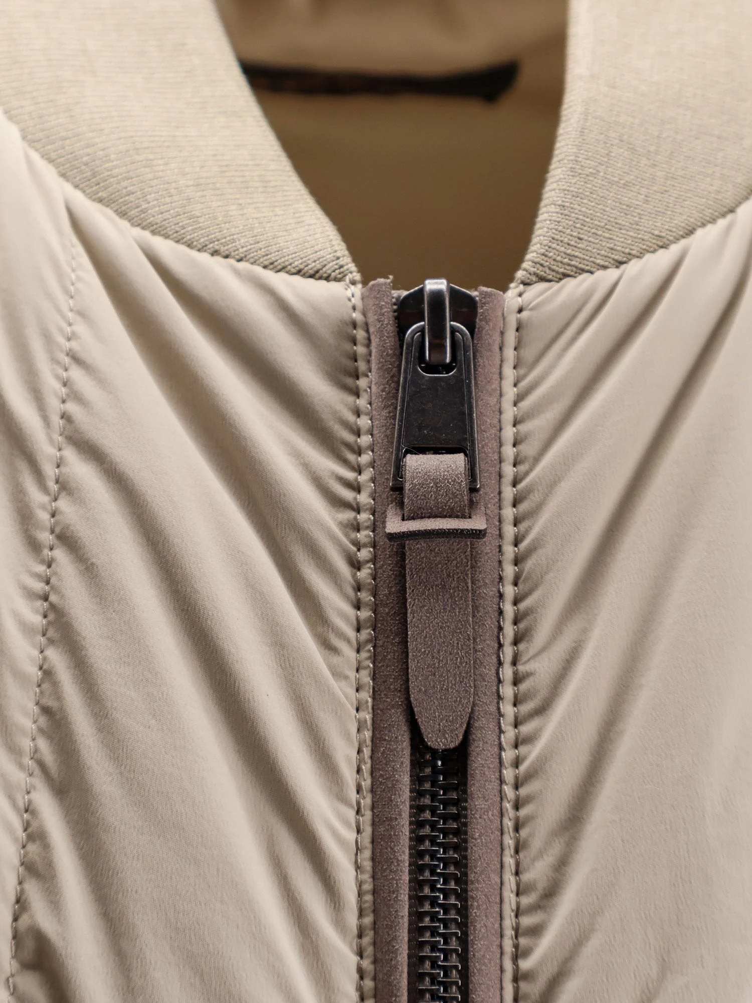 Nylon sleeveless jacket.webp