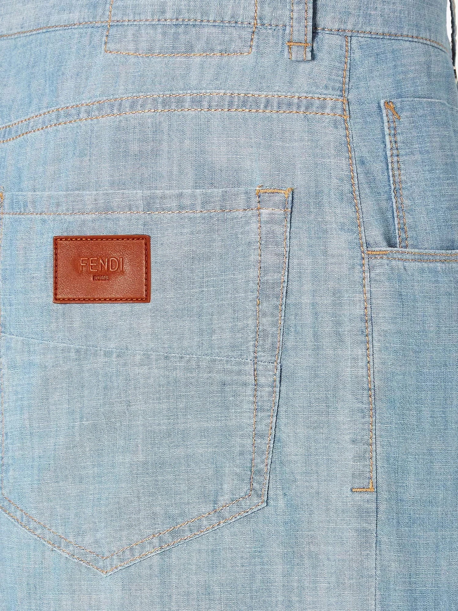 High waist jeans.webp