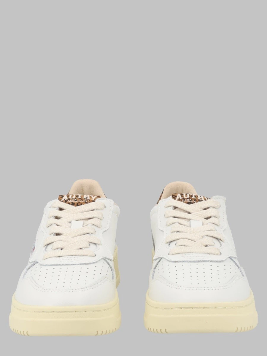 SNEAKER "MEDALIST LOW".webp