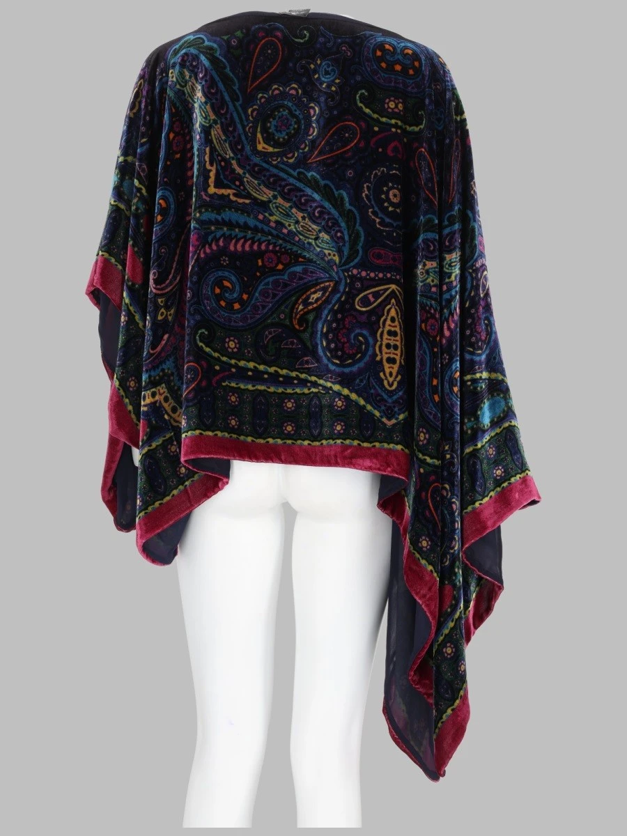 PONCHO ASIMMETRICO CON STAMPA PAISLEY.webp